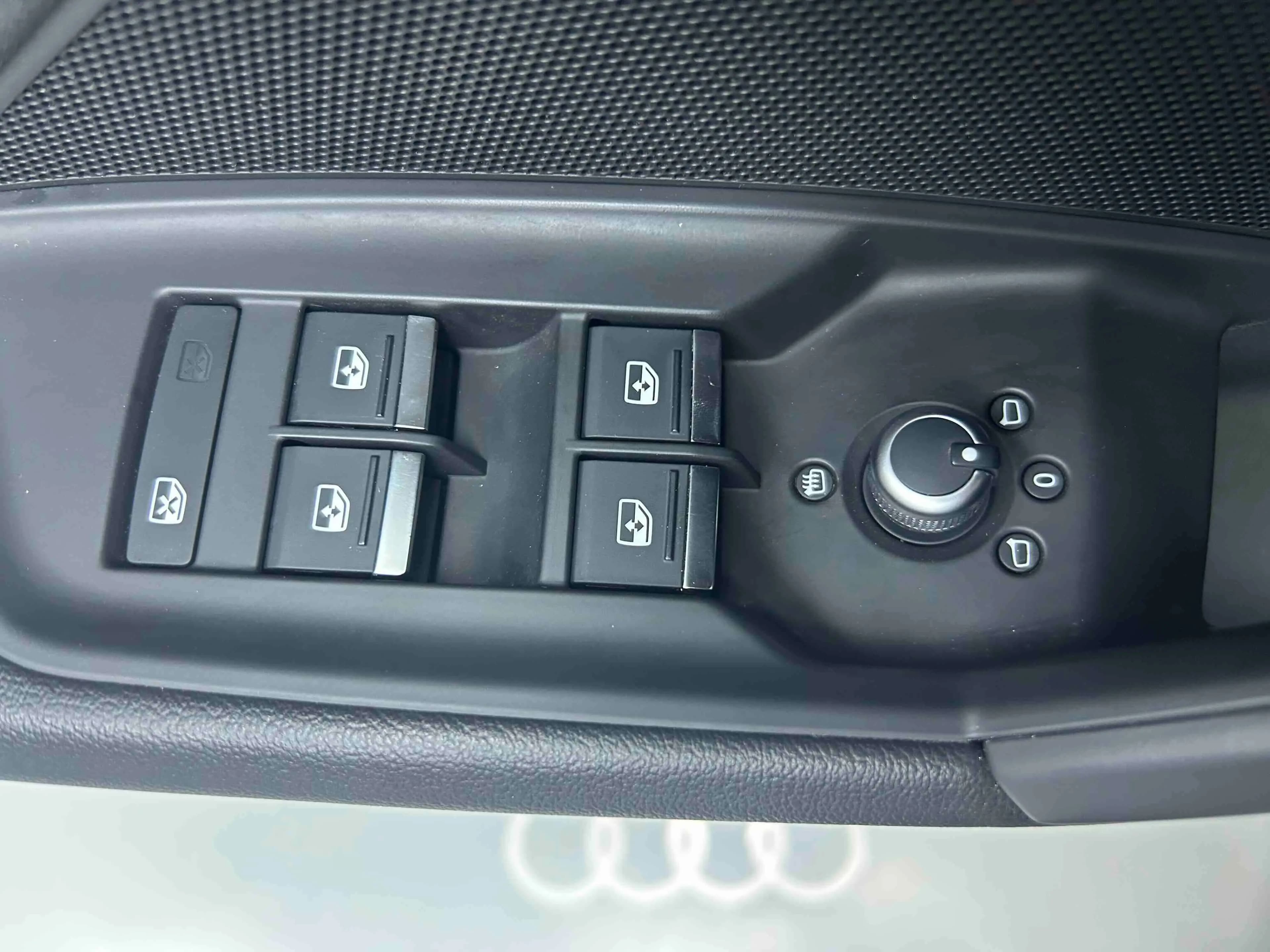 Audi A3 2022 г. 64012 км. — фото 34