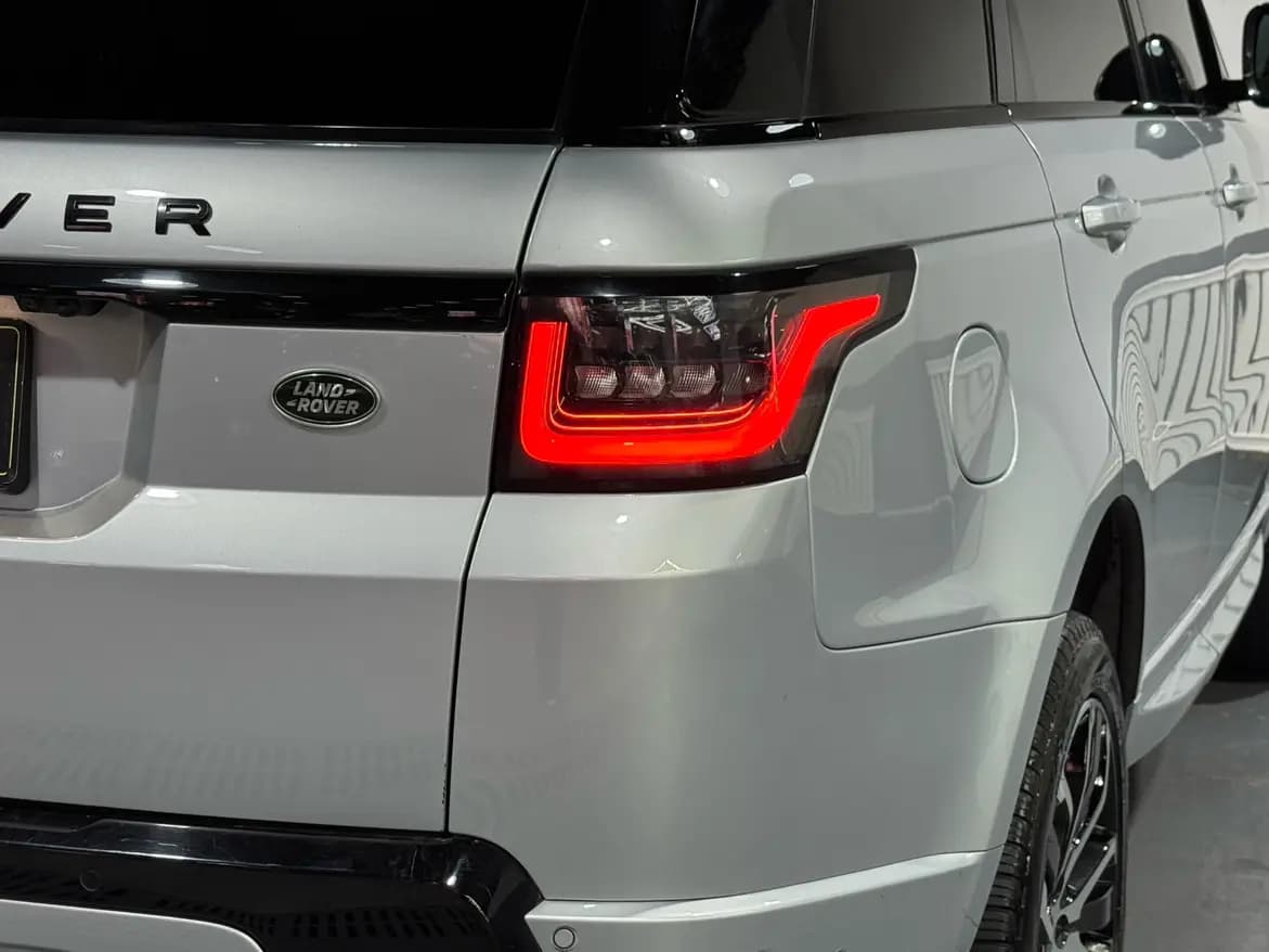 Land Rover Range Rover Sport 2021 г. 84030 км. — фото 17