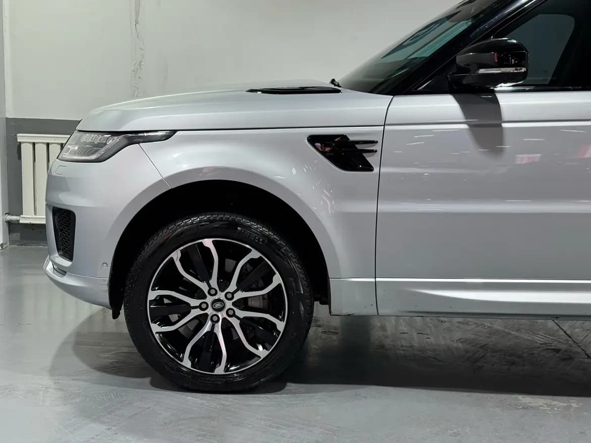 Land Rover Range Rover Sport 2021 г. 84030 км. — фото 23