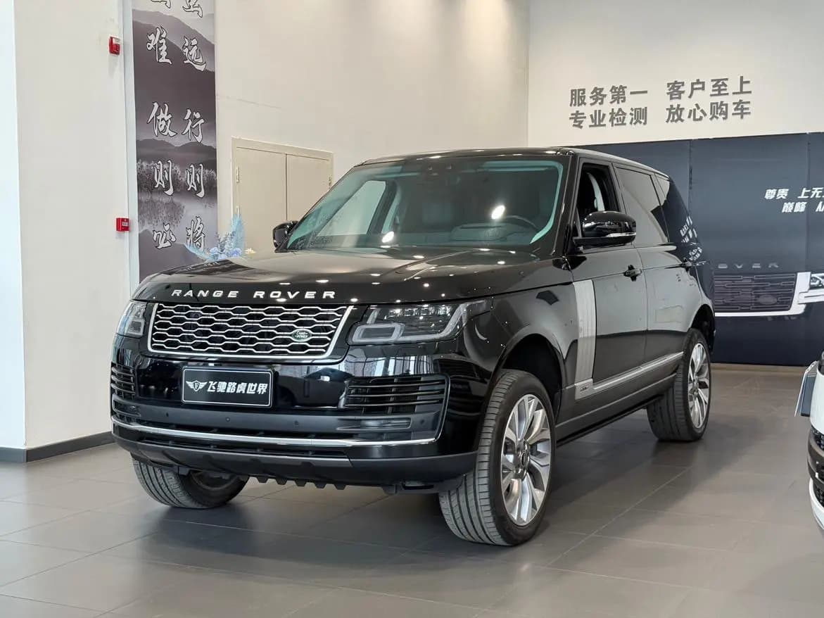 Land Rover Range rover 2021 г. 81043 км.