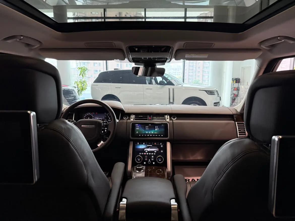 Land Rover Range rover 2021 г. 81043 км. — фото 23
