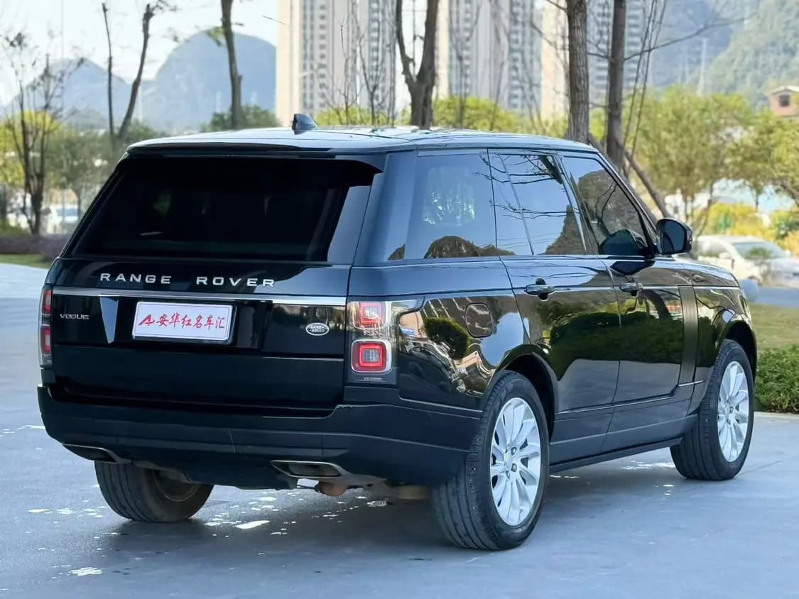 Land Rover Range rover 2021 г. 150044 км. — фото 5