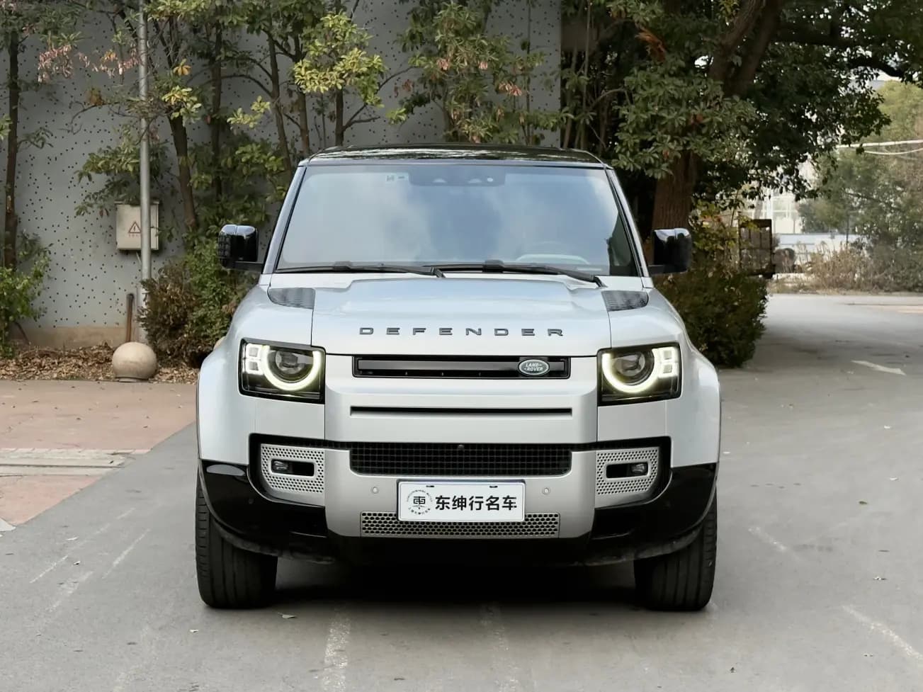 Land Rover Guard 2022 г. 45096 км. — фото 2