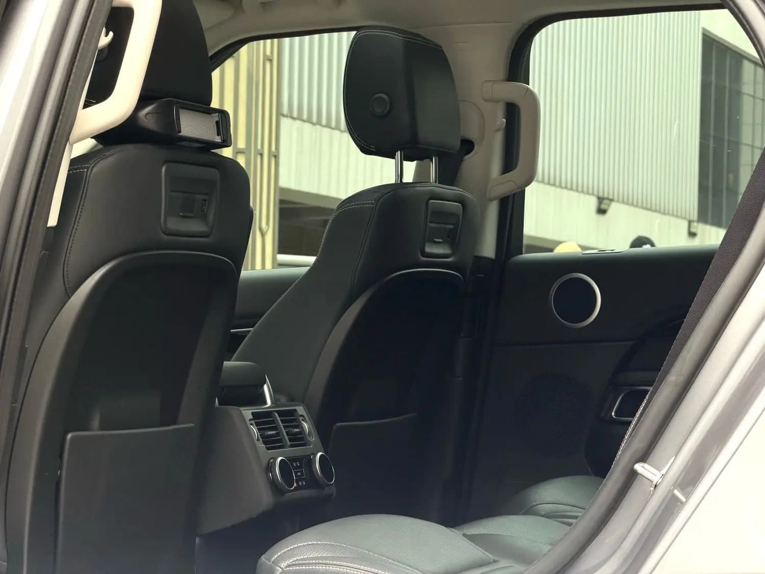 Land Rover Discovery 2022 г. 68003 км. — фото 10