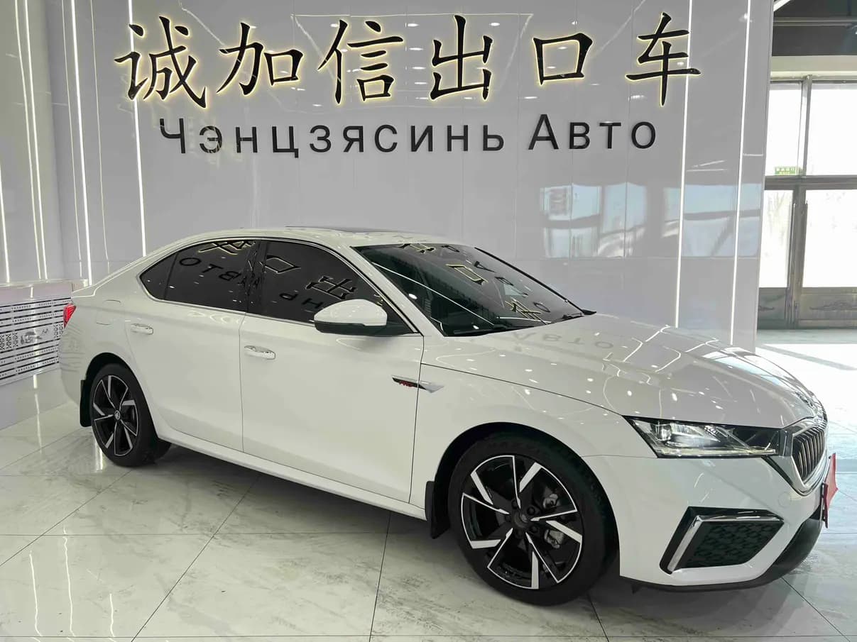 Skoda Octavia 2022 г. 46068 км. — фото 3