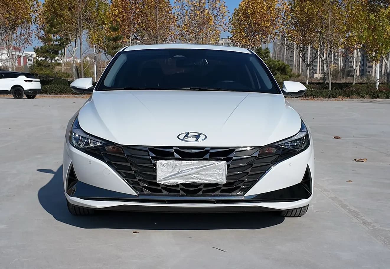 Hyundai Elantra 2022 г. 34146 км. — фото 2