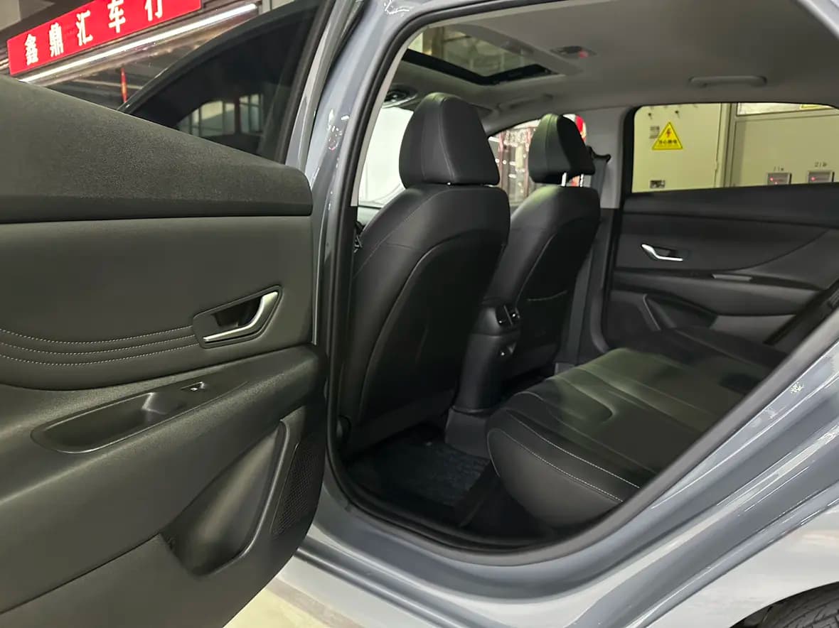 Hyundai Elantra 2022 г. 28143 км. — фото 13
