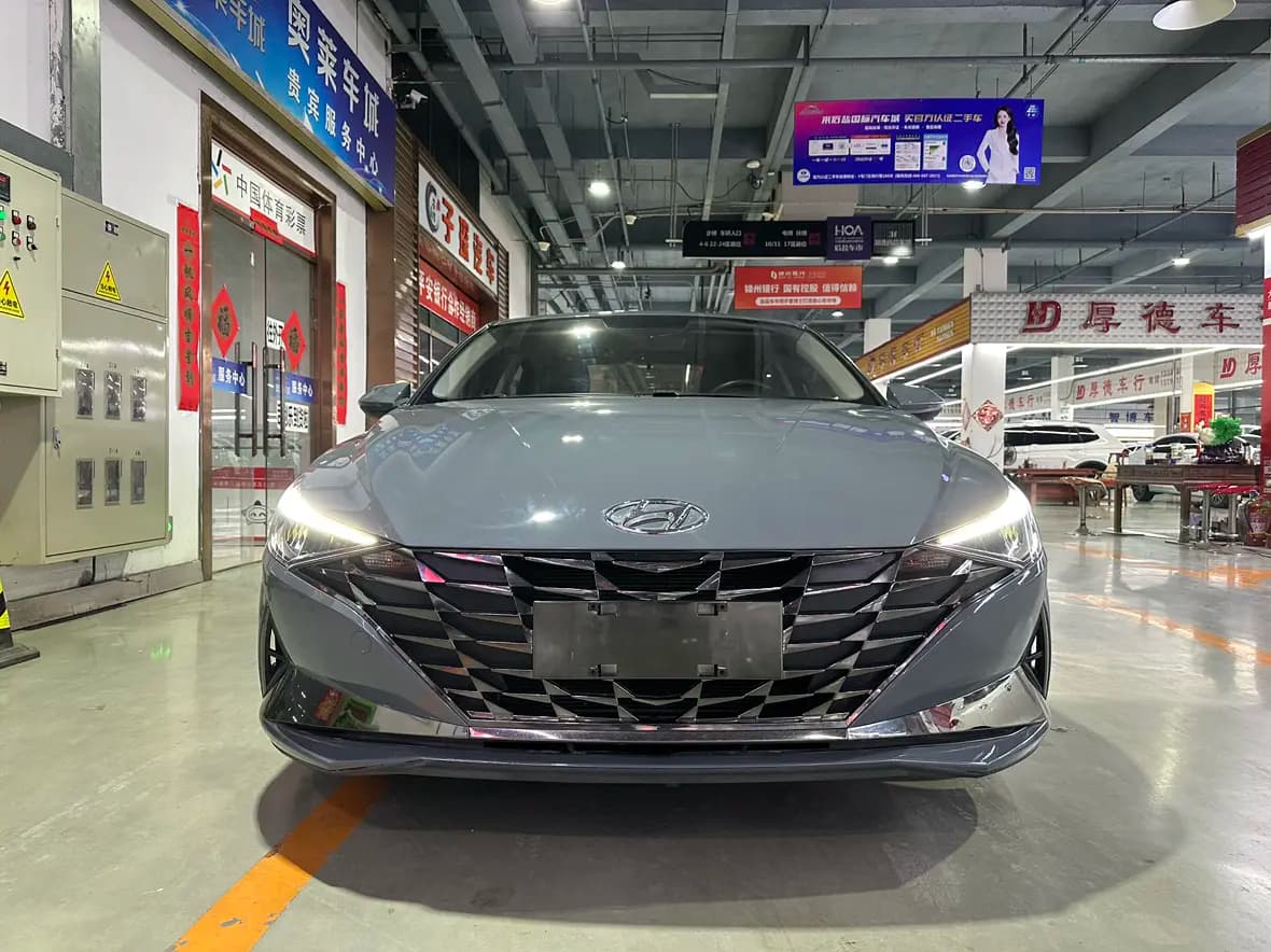 Hyundai Elantra 2021 г. 48142 км. — фото 2