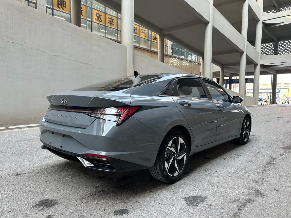 Hyundai Elantra 2022 г. 44141 км. — фото 6