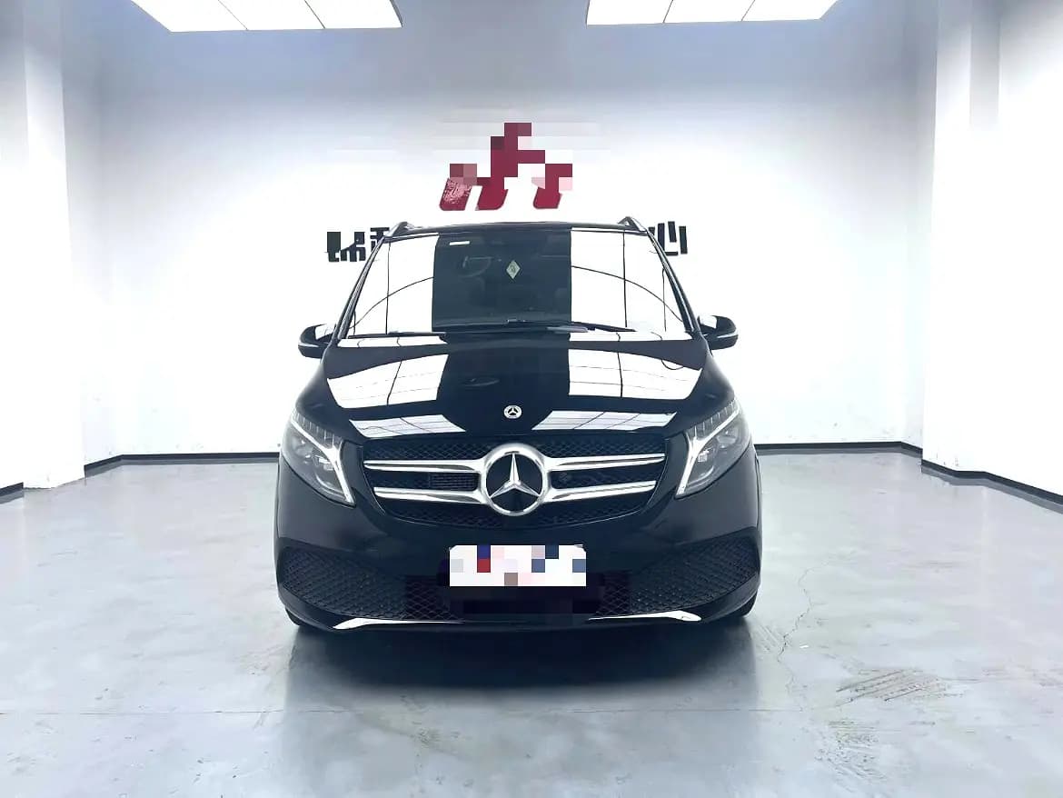 Mercedes-Benz Mercedes Benz V Class 2023 г. 38060 км. — фото 2