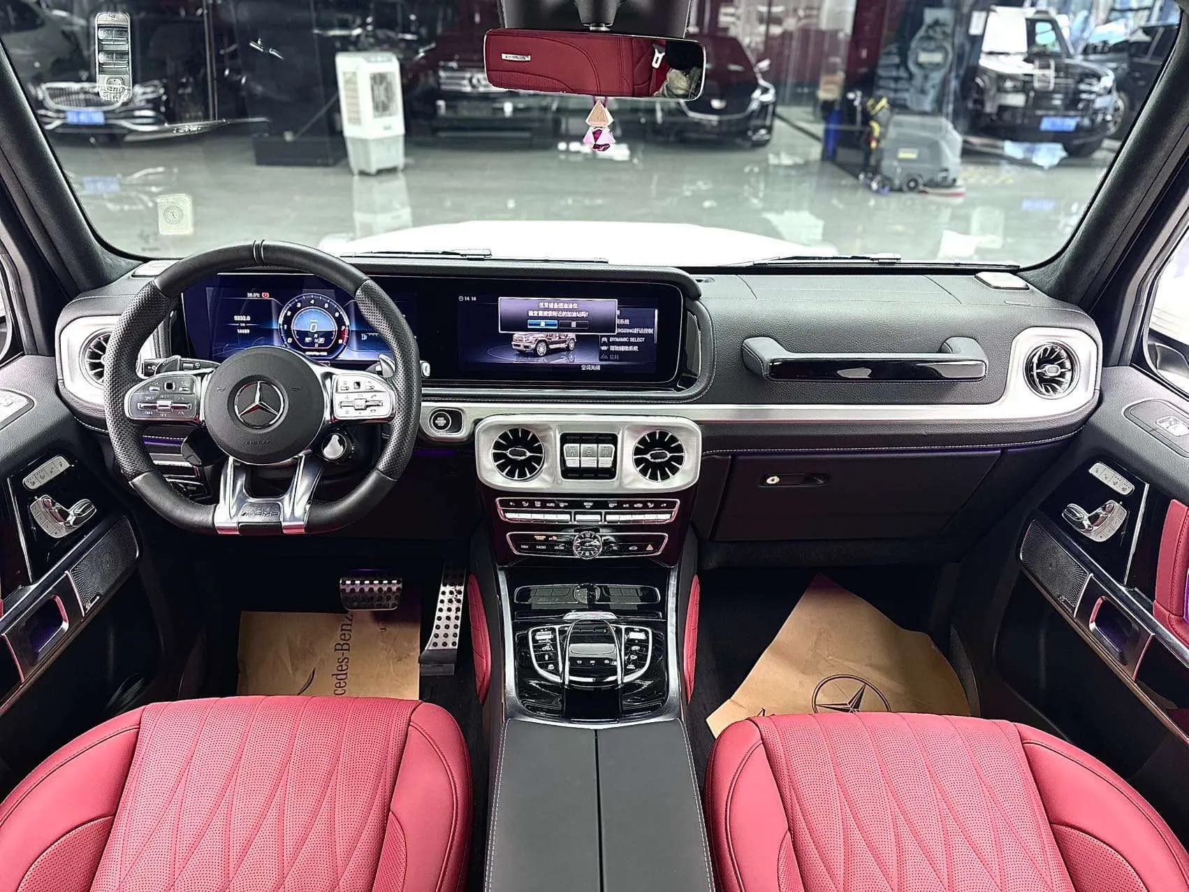 Mercedes-Benz G-Class AMG 2024 г. 14068 км. — фото 19