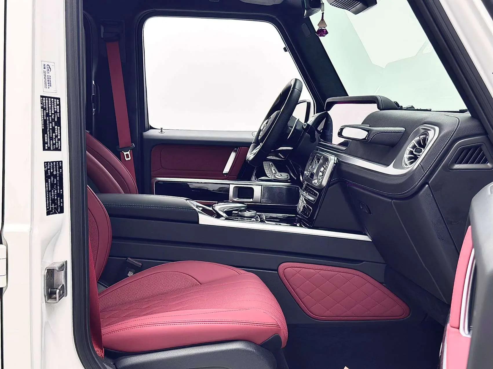 Mercedes-Benz G-Class AMG 2024 г. 14068 км. — фото 21