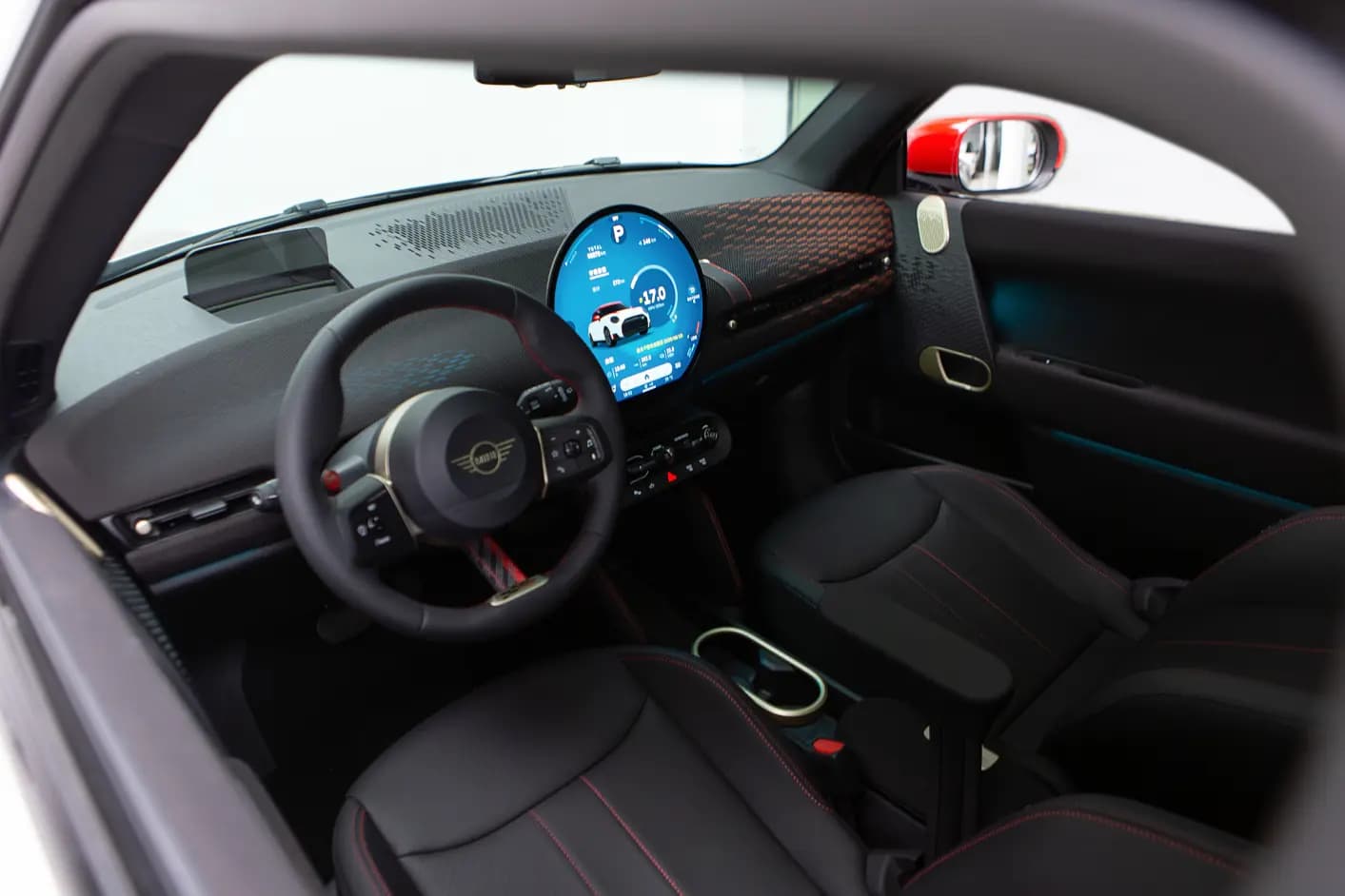 MINI ELECTRIC  COOPER 2025 г. 2070 км. — фото 10