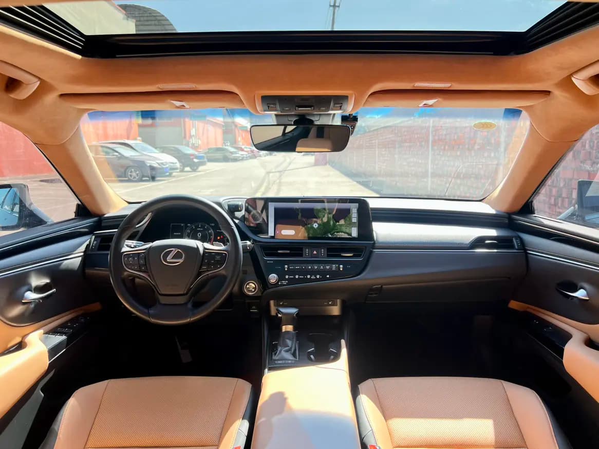 Lexus ES 2024 г. 28050 км. — фото 19