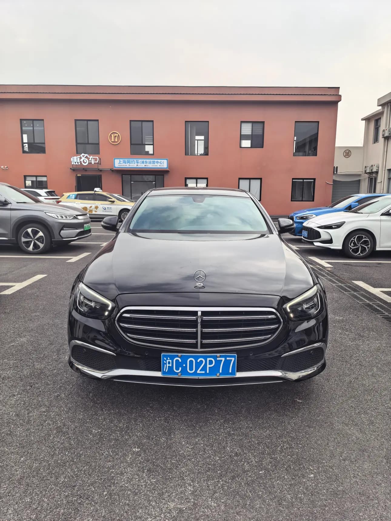 Mercedes-Benz E-Class 2022 г. 33129 км. — фото 2