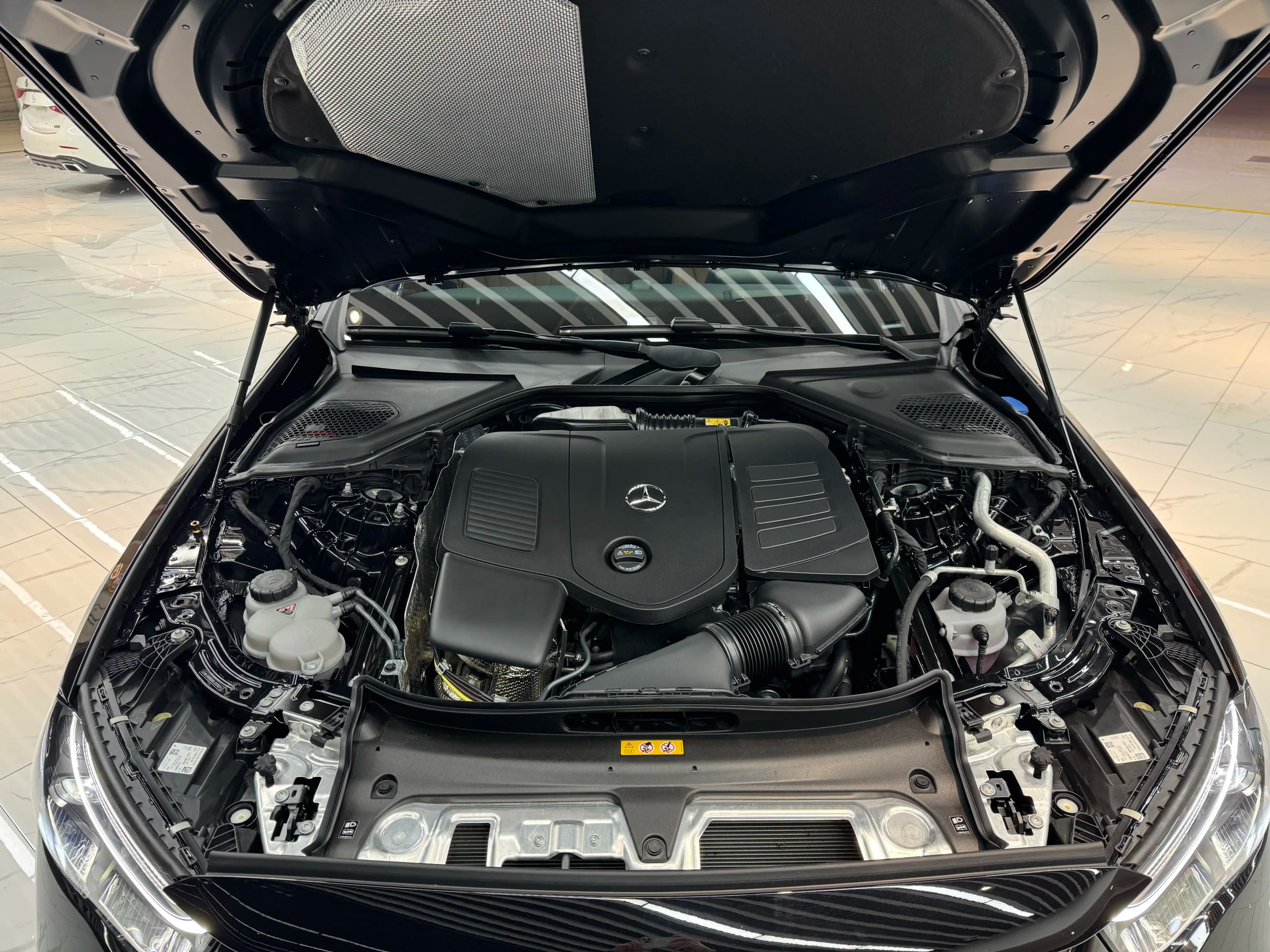Mercedes-Benz E-Class 2025 г. 4363 км. — фото 4