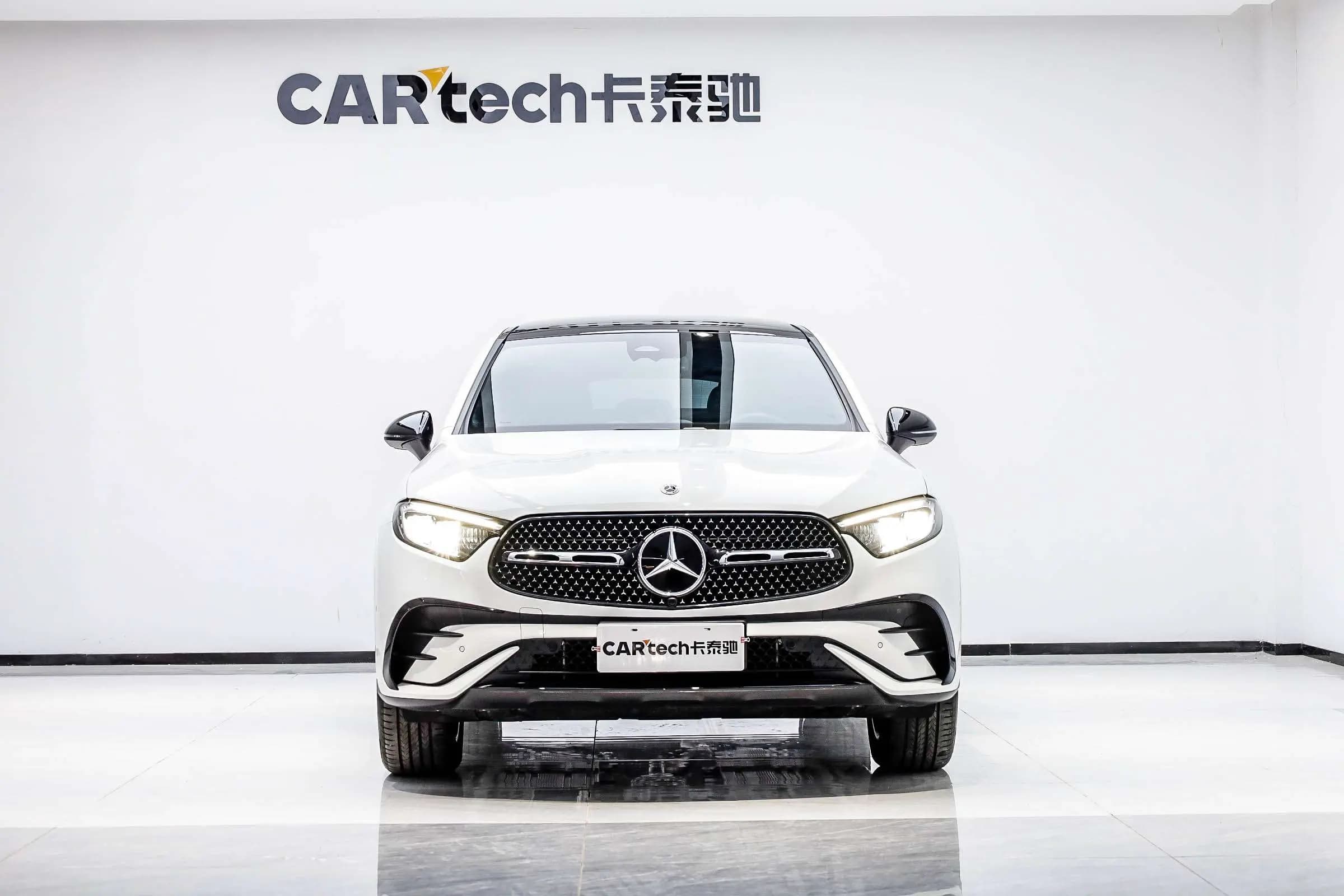 Mercedes-Benz GLC Coupe 2025 г. 1928 км. — фото 2