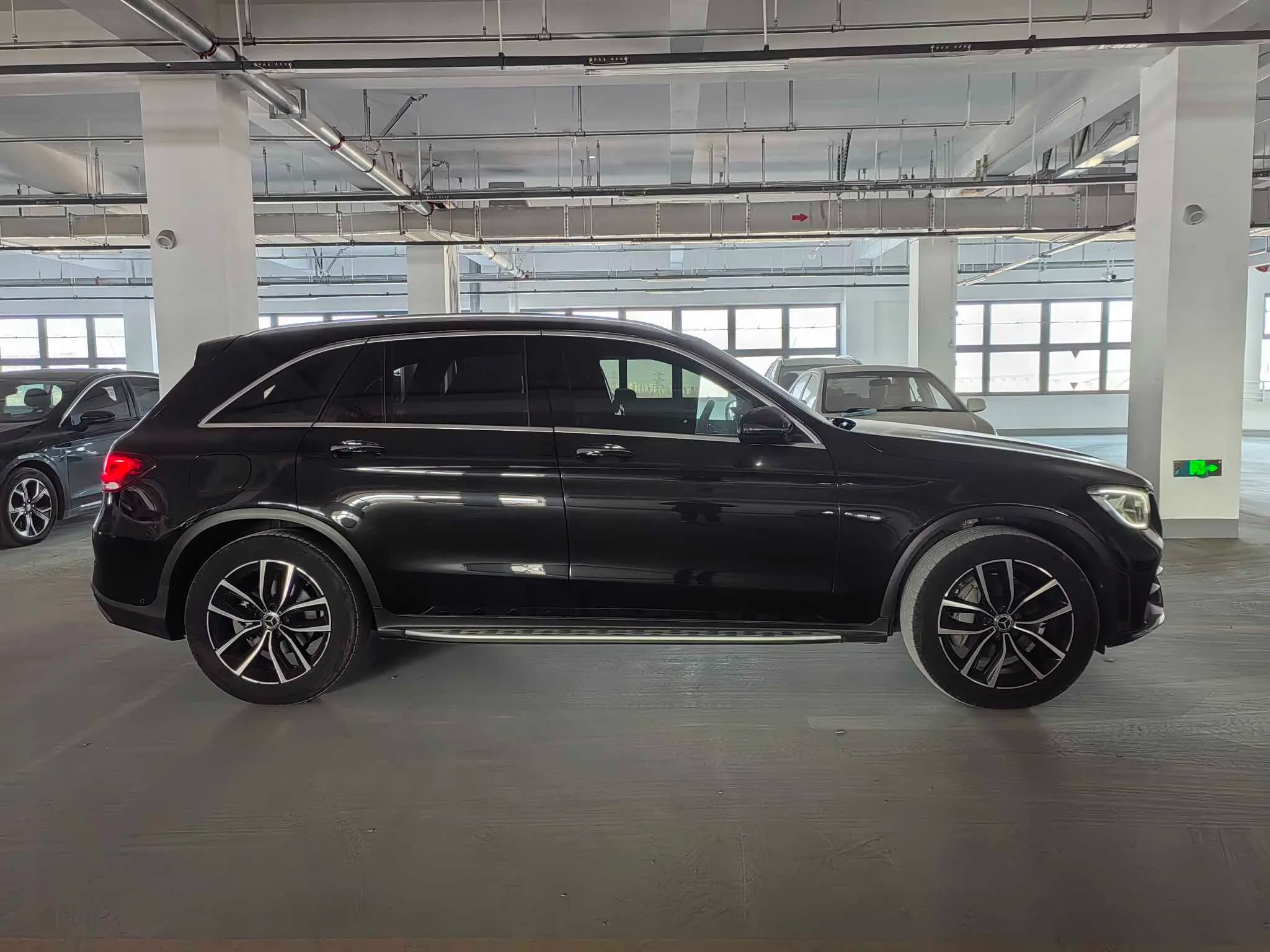 Mercedes-Benz GLC 2021 г. 81048 км. — фото 4