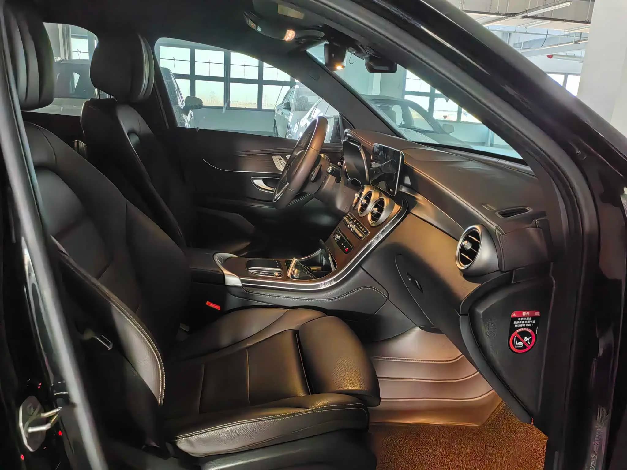 Mercedes-Benz GLC 2021 г. 81048 км. — фото 7