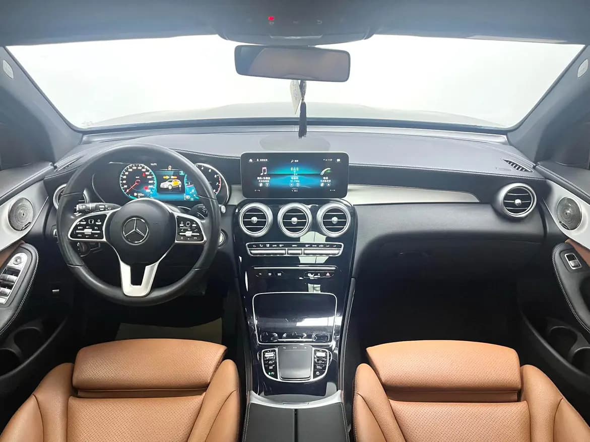 Mercedes-Benz GLC 2021 г. 79049 км. — фото 4