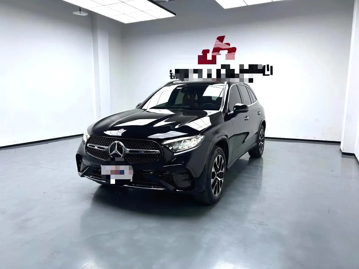 Mercedes-Benz GLC 2023 г. 23027 км.
