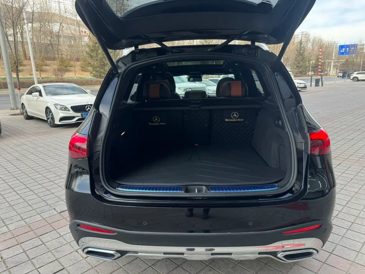 Mercedes-Benz GLC 2025 г. 25144 км. — фото 17