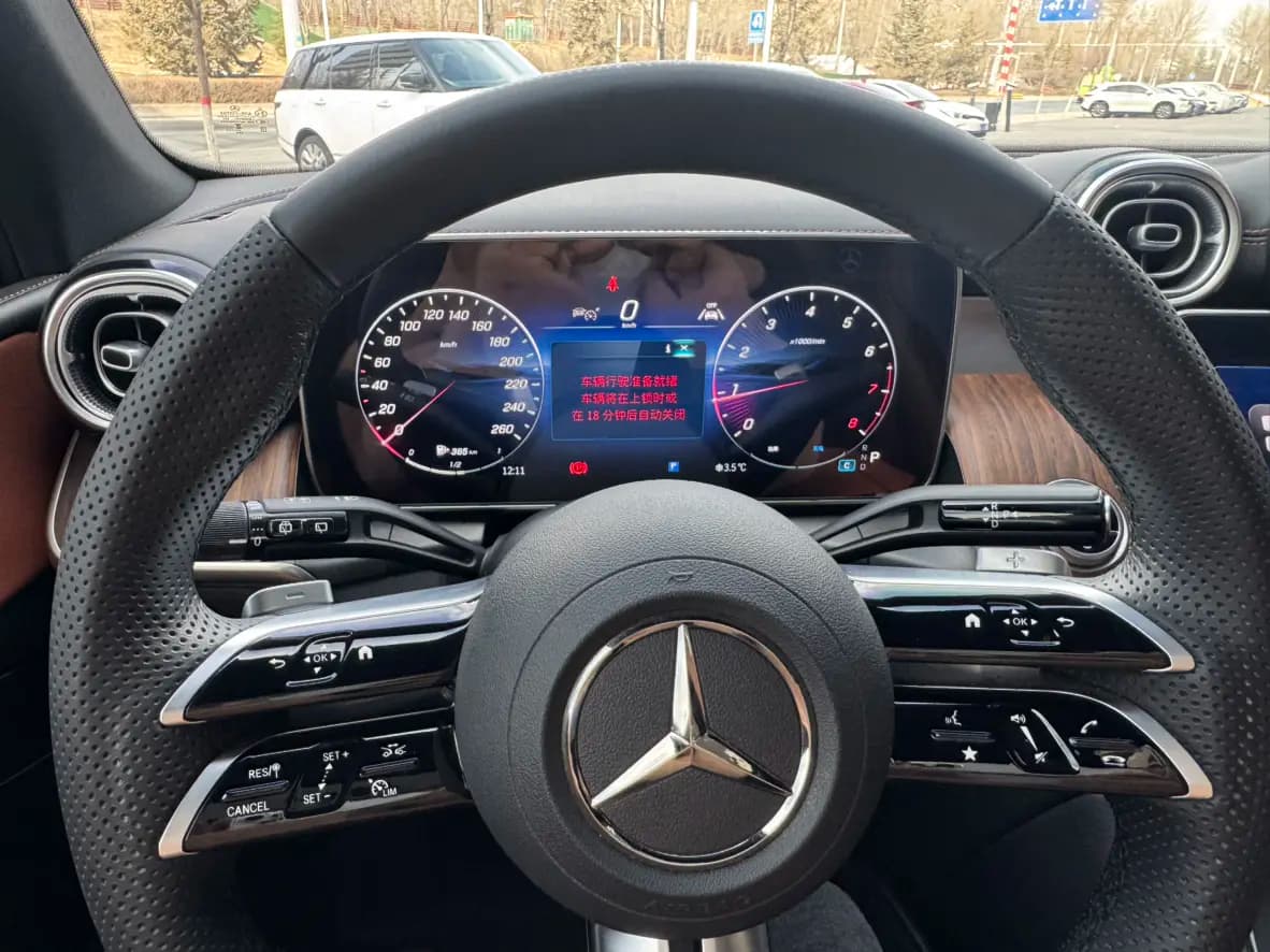 Mercedes-Benz GLC 2025 г. 25144 км. — фото 10