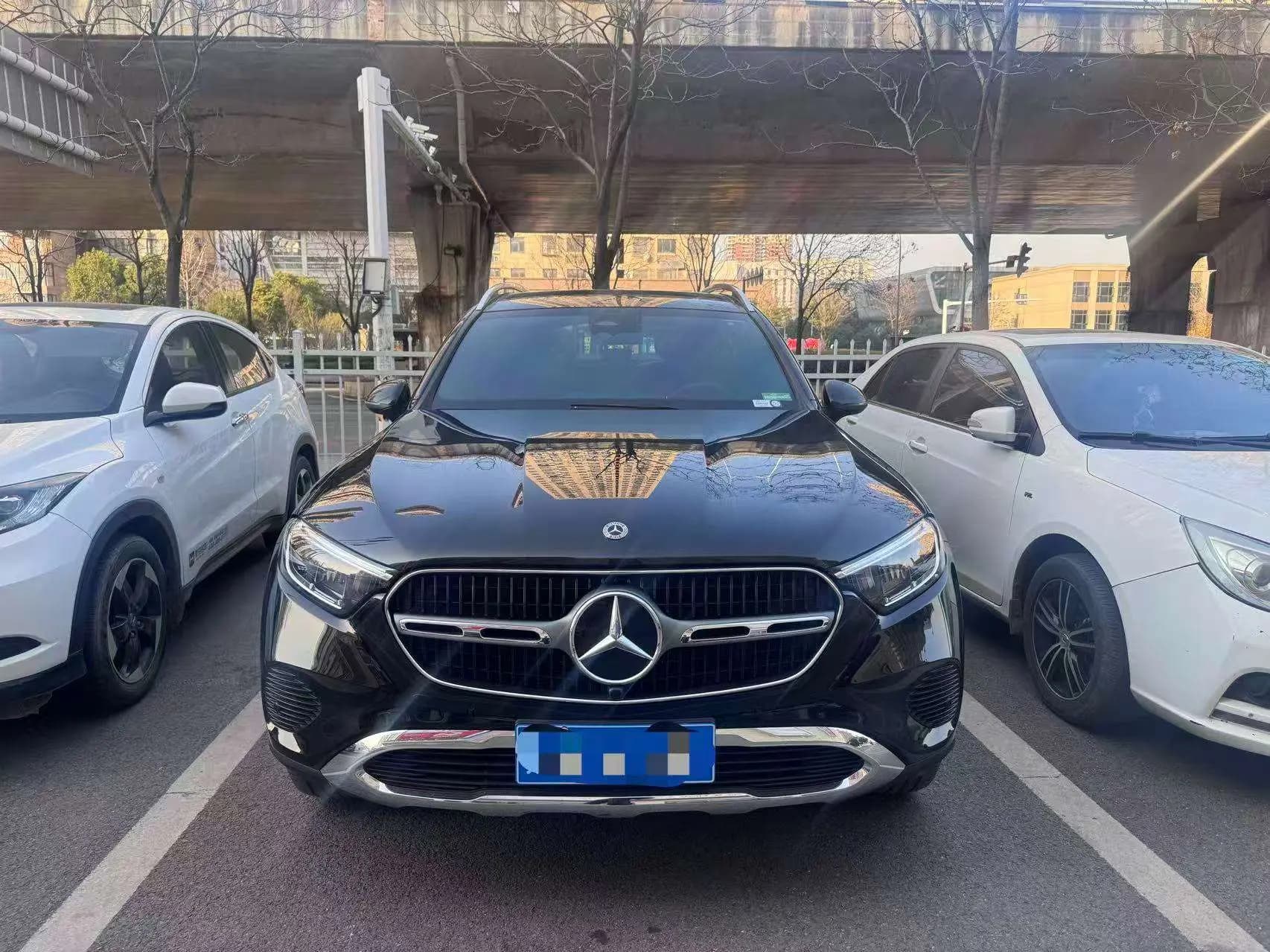 Mercedes-Benz GLC 2024 г. 41043 км. — фото 2