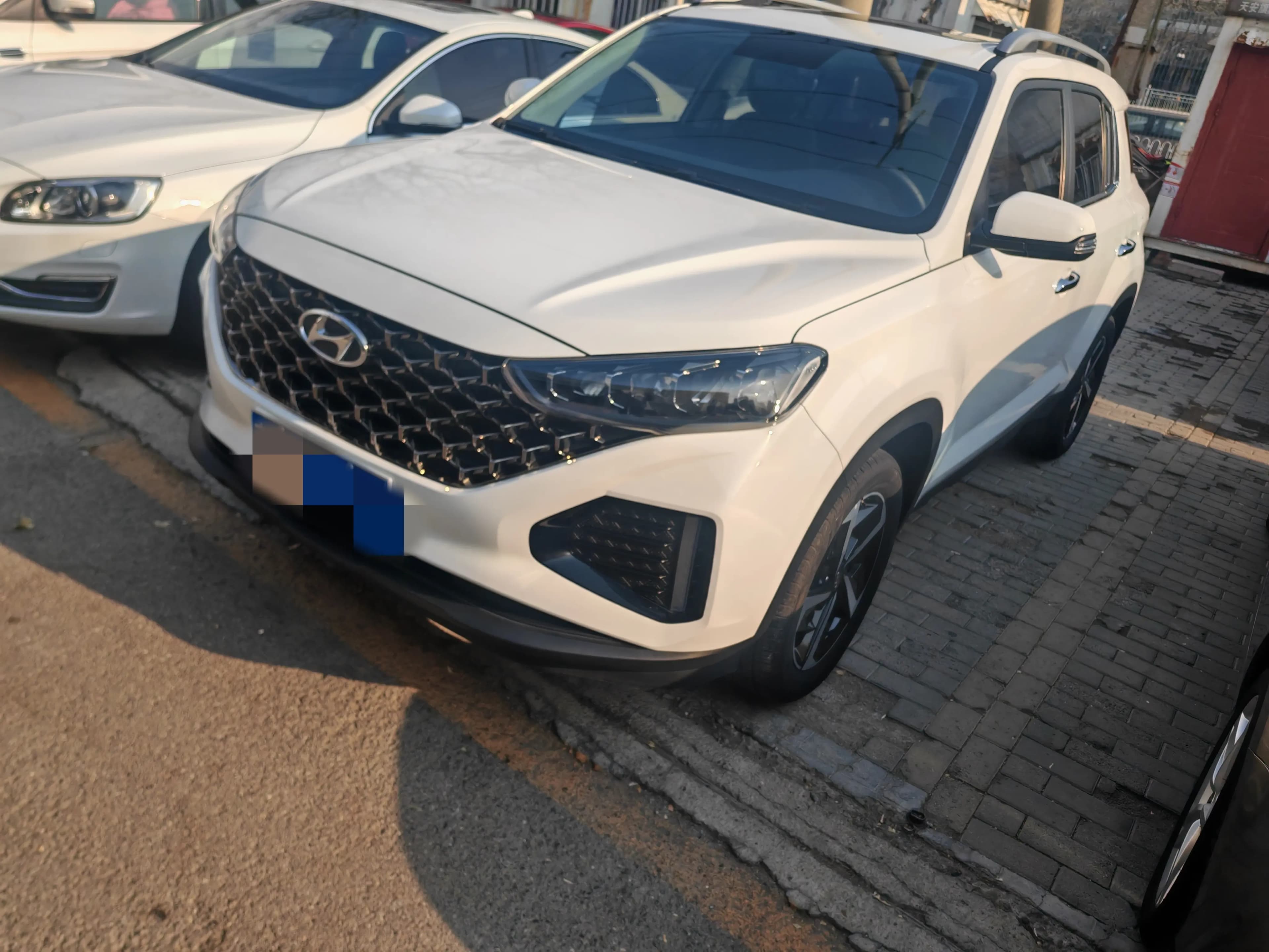Hyundai ix35 2023 г. 27087 км.