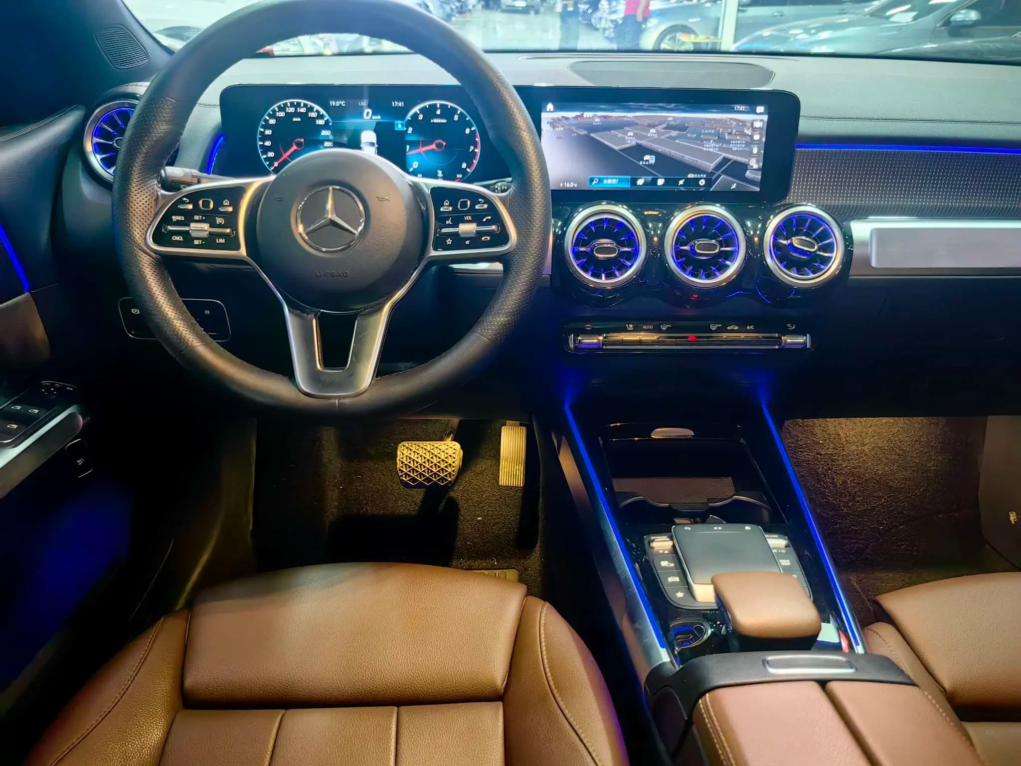 Mercedes-Benz GLB 2022 г. 53101 км. — фото 11