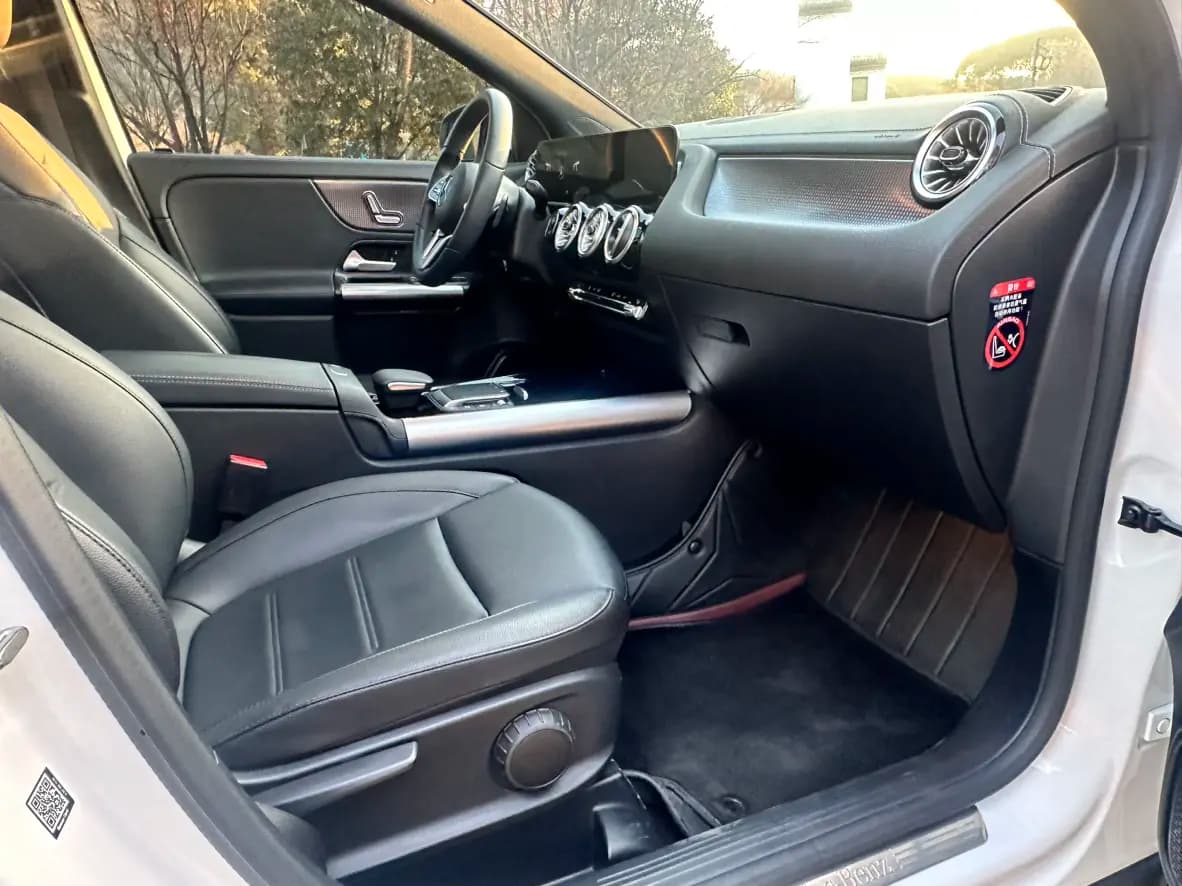 Mercedes-Benz GLA 2023 г. 50059 км. — фото 4