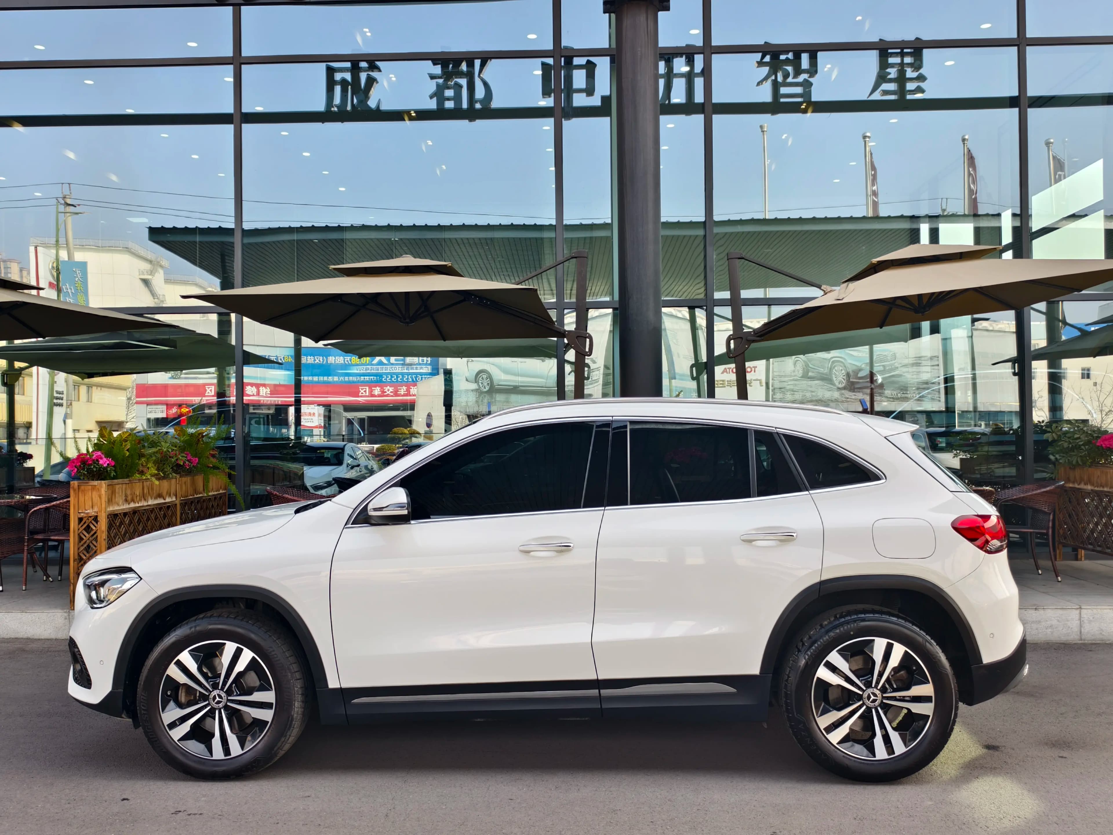 Mercedes-Benz GLA 2023 г. 52760 км.