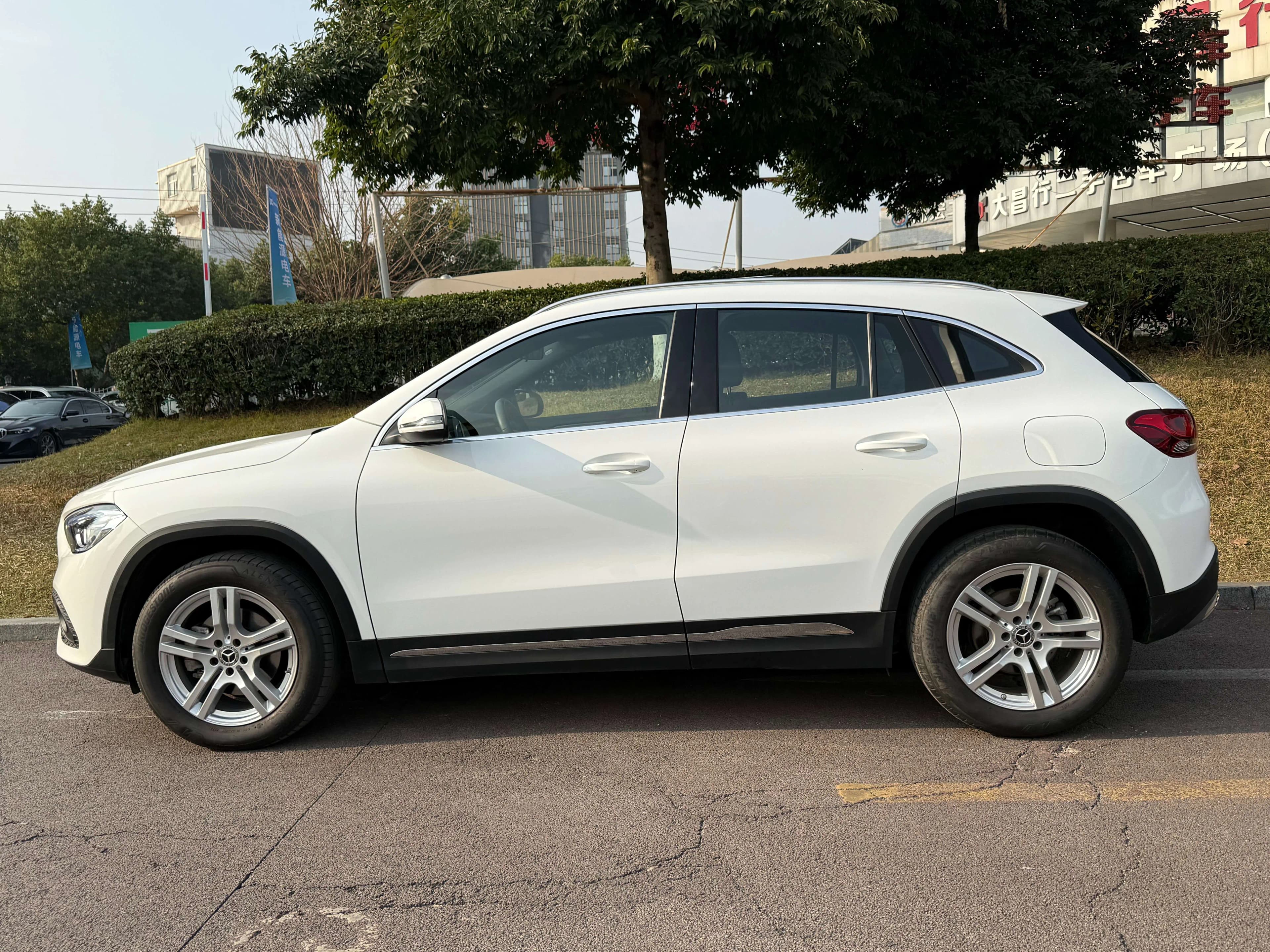 Mercedes-Benz GLA 2023 г. 40062 км. — фото 2