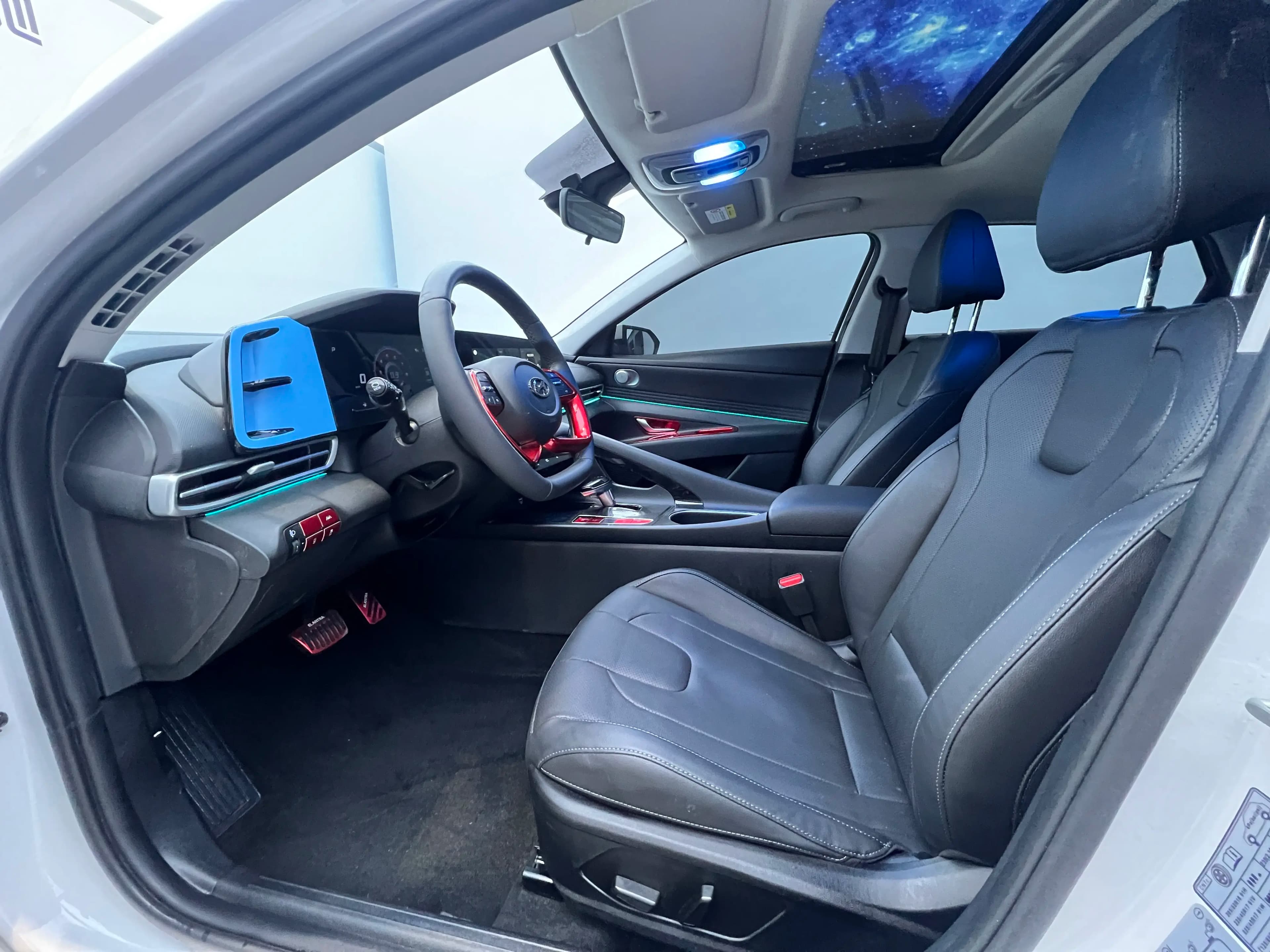 Hyundai Elantra 2023 г. 36014 км. — фото 20