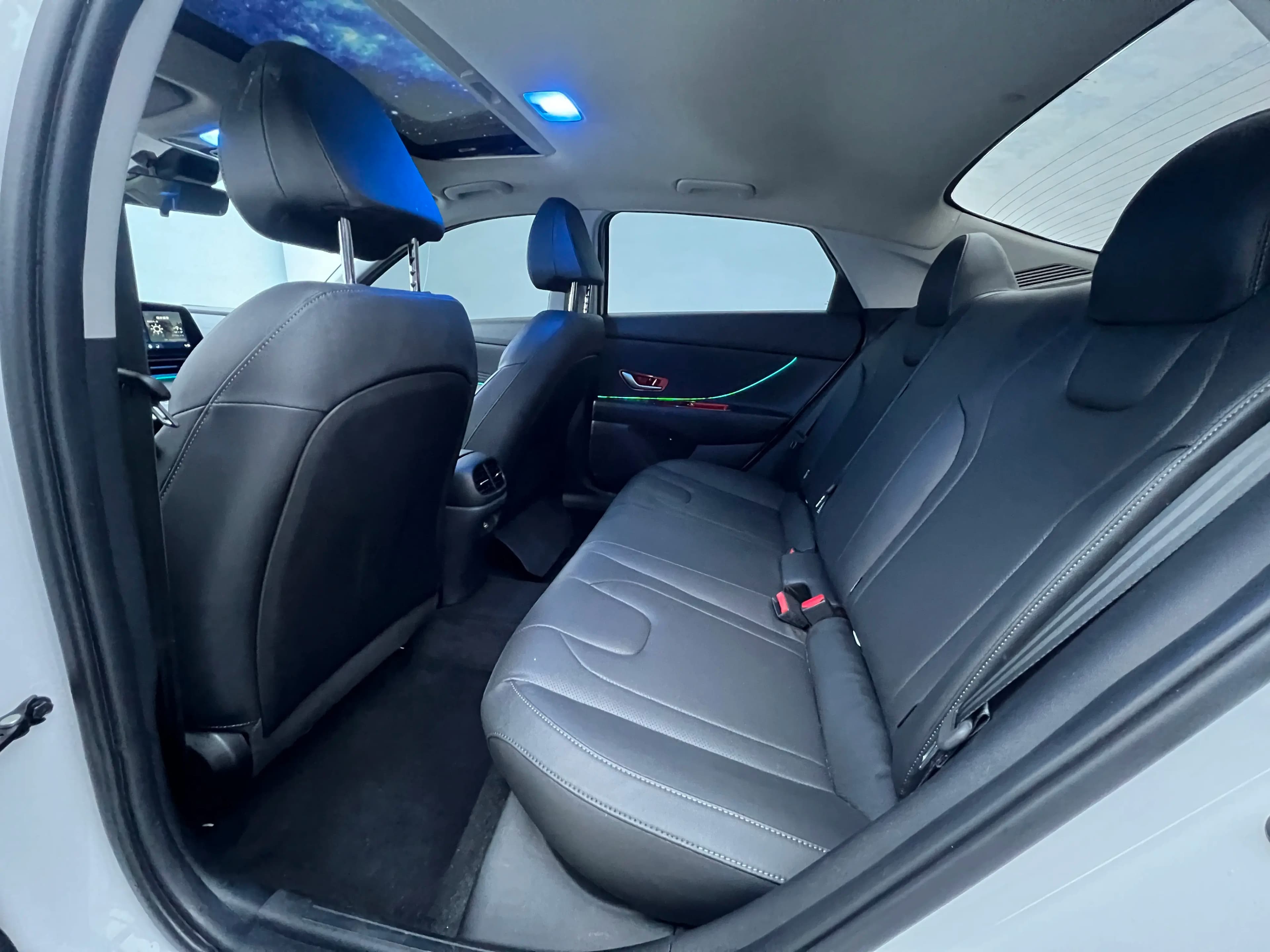 Hyundai Elantra 2023 г. 36014 км. — фото 22