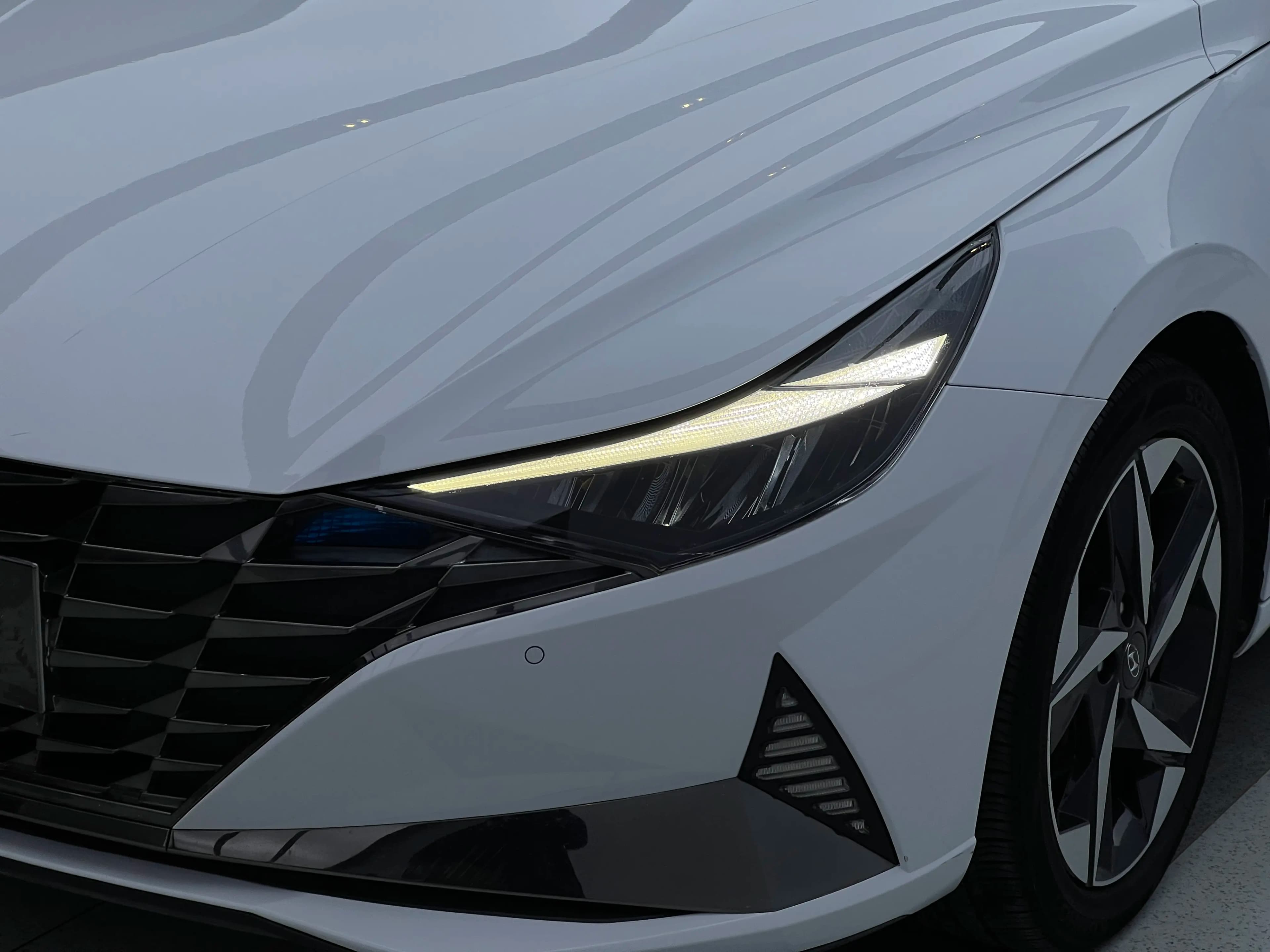 Hyundai Elantra 2023 г. 36014 км. — фото 6