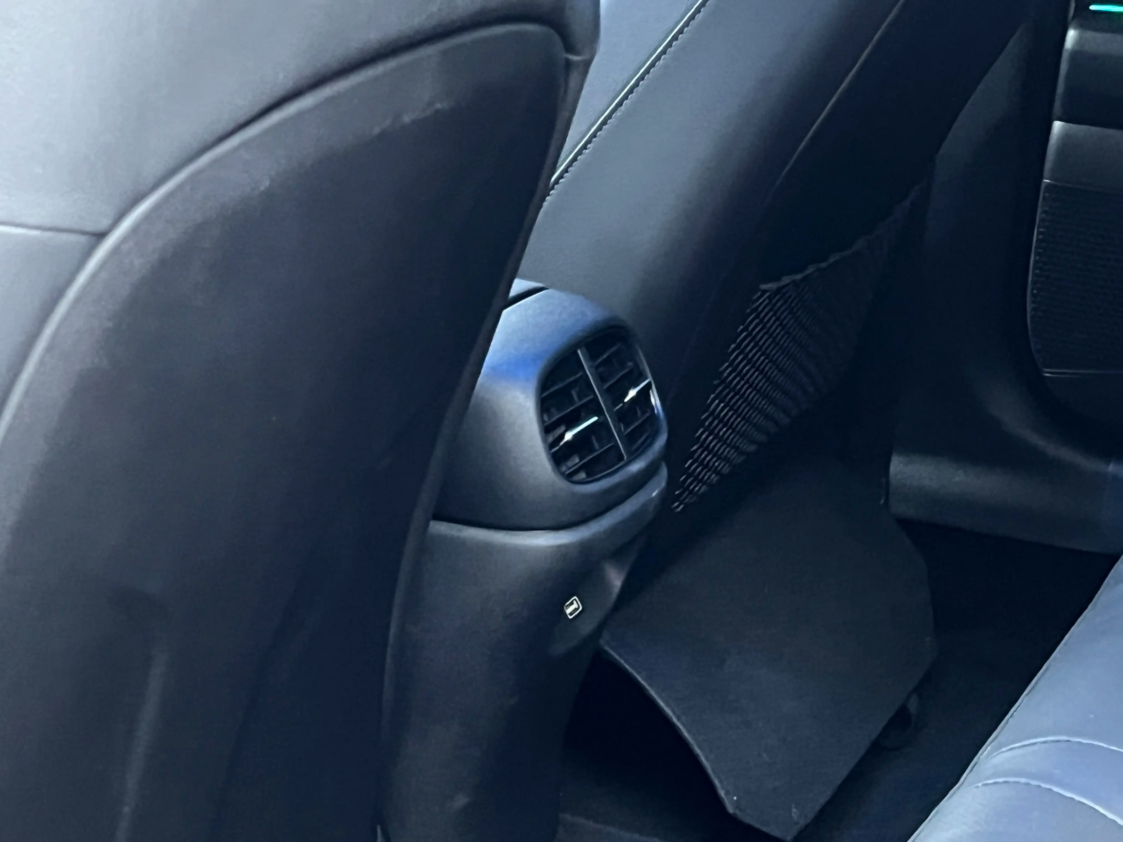 Hyundai Elantra 2023 г. 36014 км. — фото 10