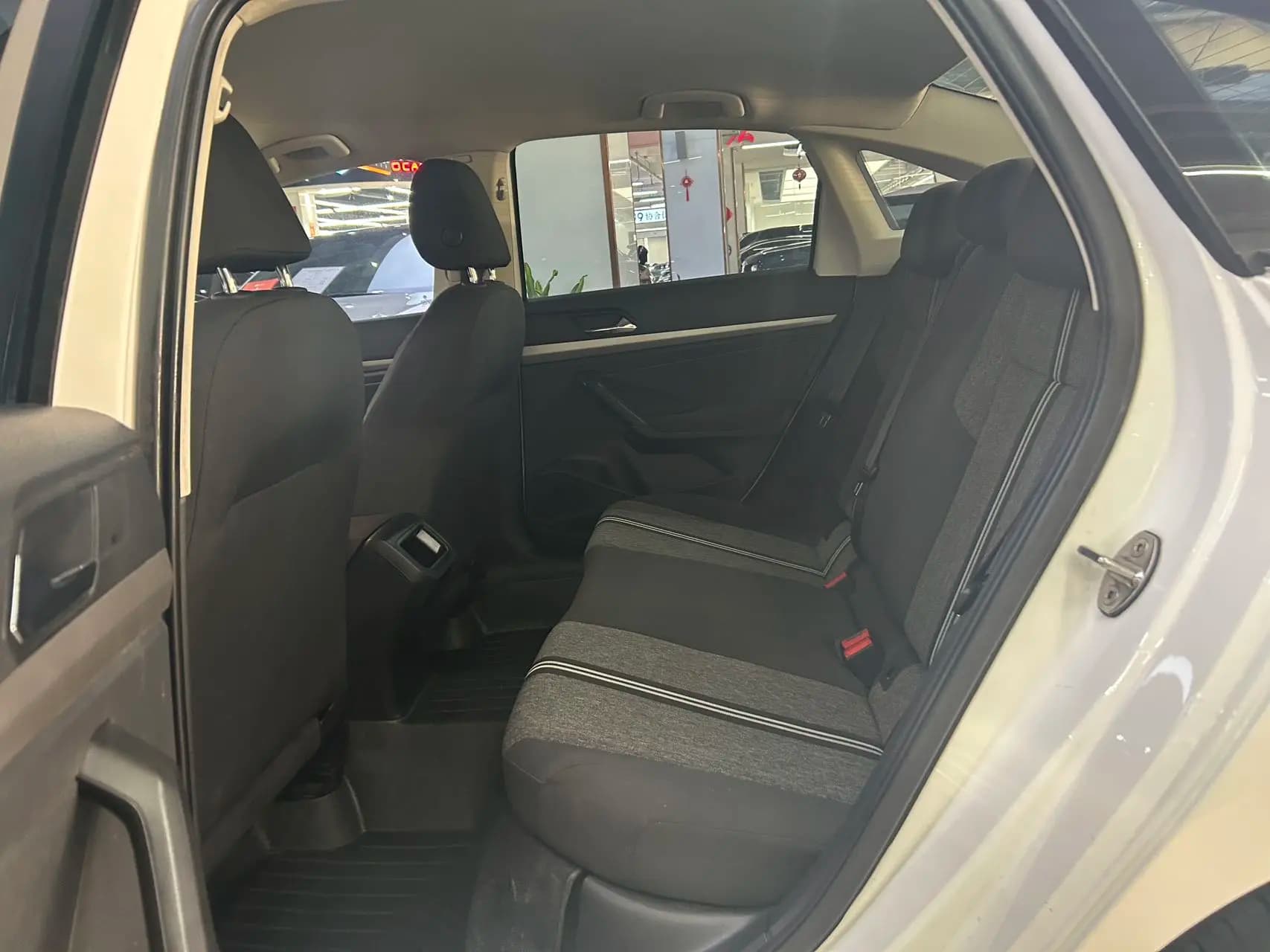 Volkswagen Lavida pure electric 2021 г. 50141 км. — фото 11