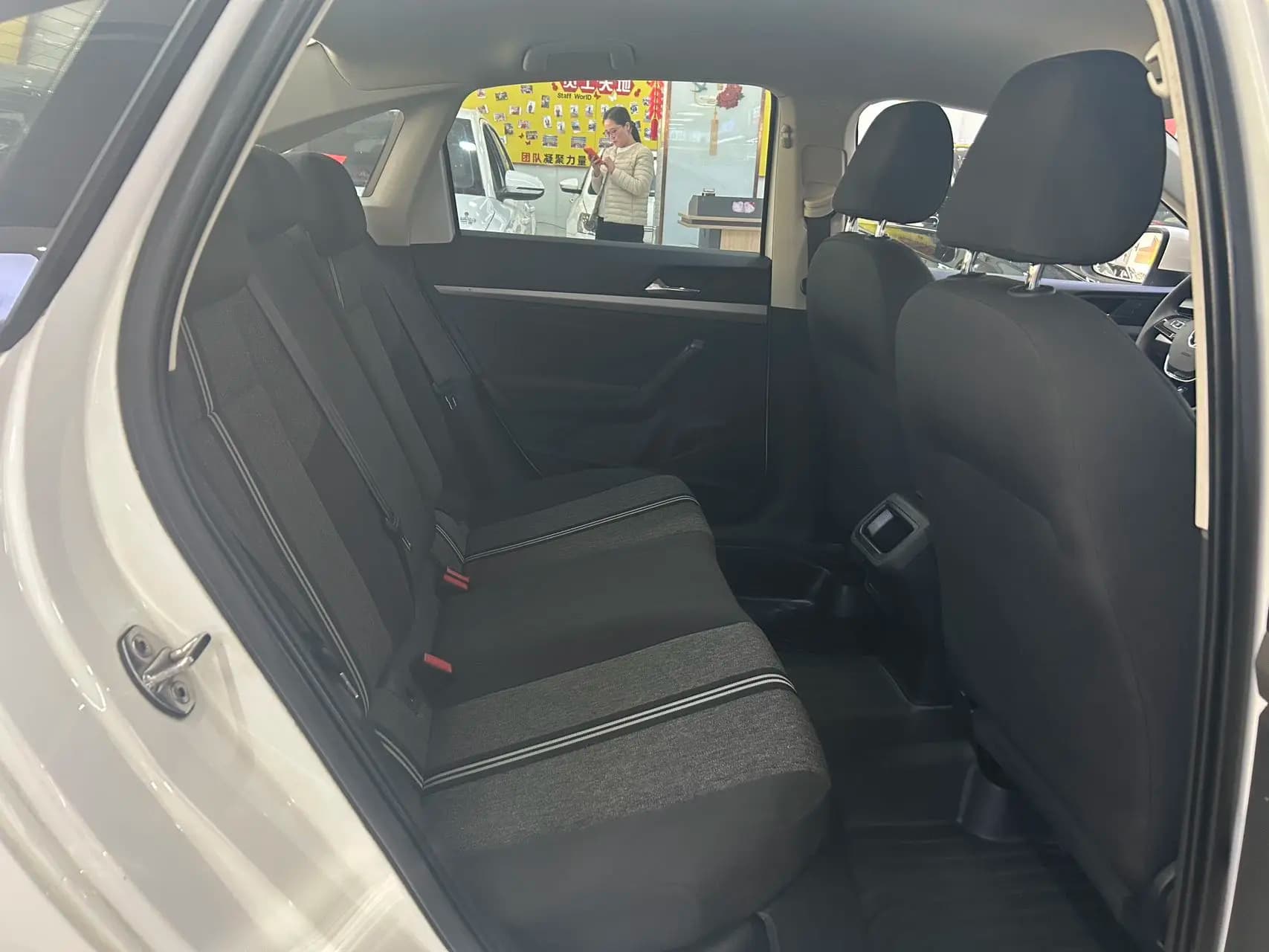 Volkswagen Lavida pure electric 2021 г. 50141 км. — фото 13