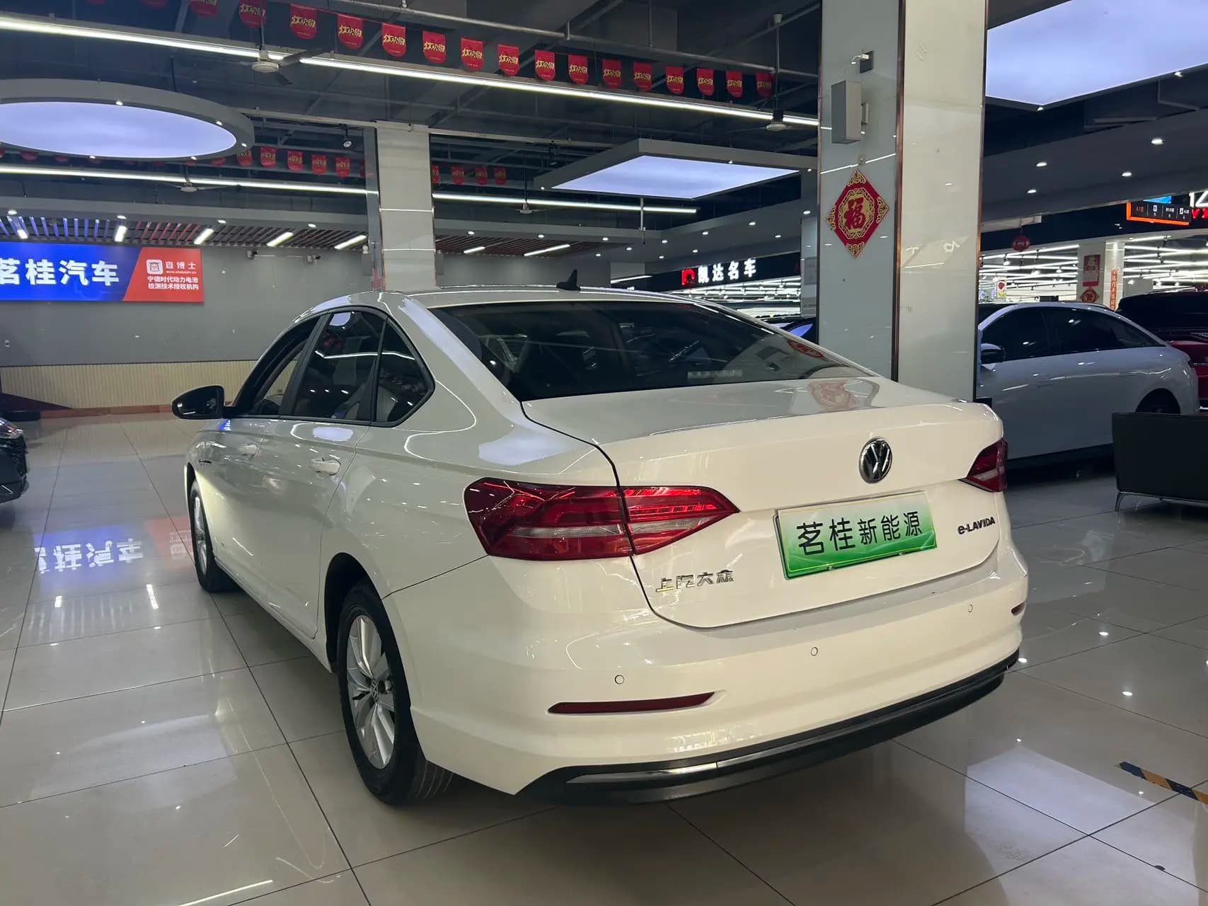 Volkswagen Lavida pure electric 2021 г. 50141 км. — фото 3