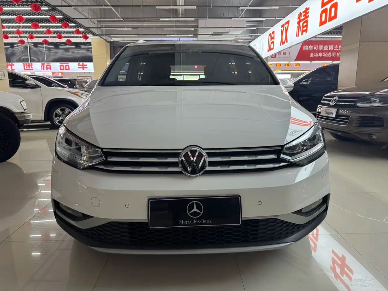 Volkswagen Touran L 2022 г. 38077 км. — фото 2