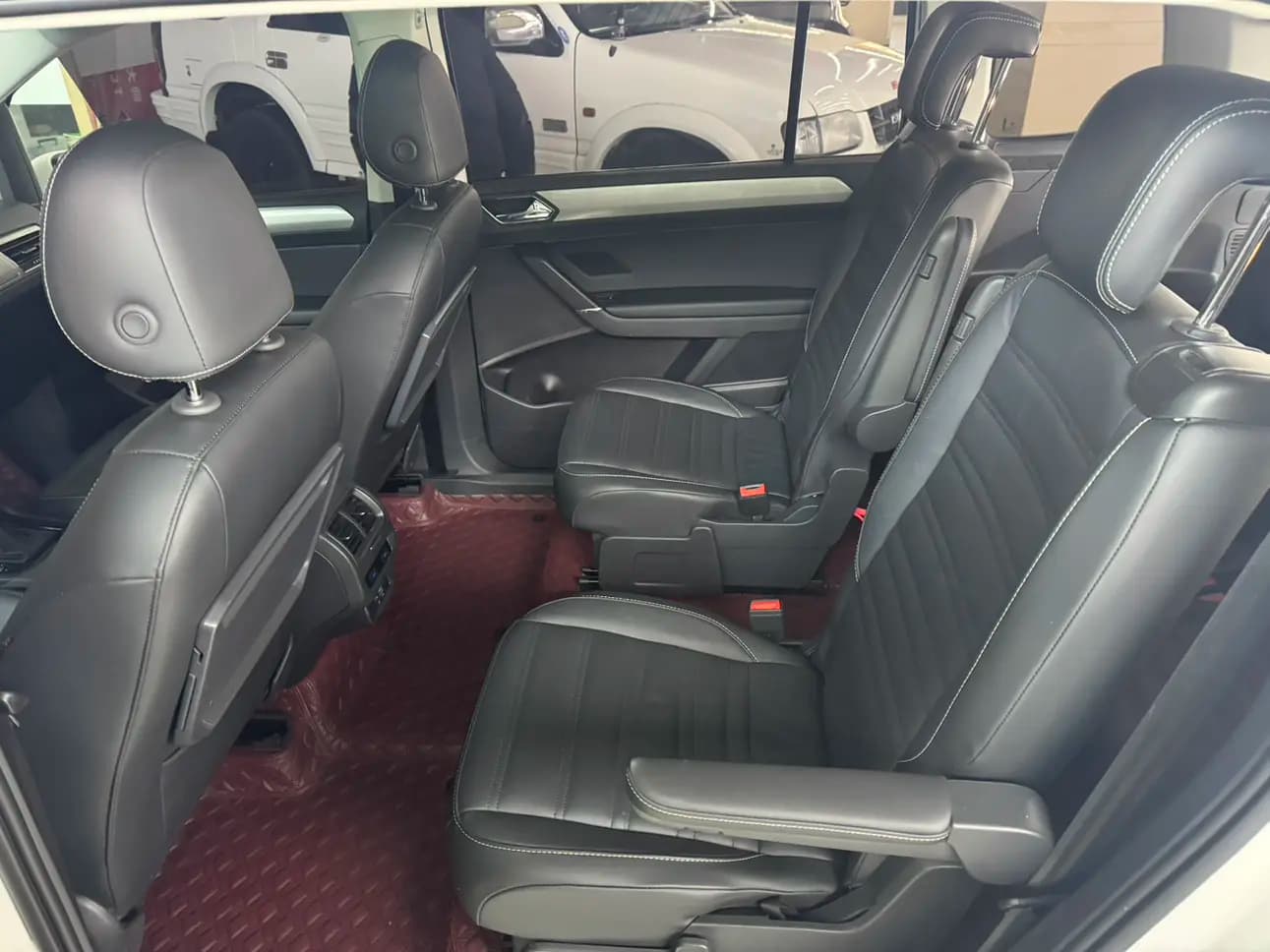 Volkswagen Touran L 2022 г. 38077 км. — фото 14