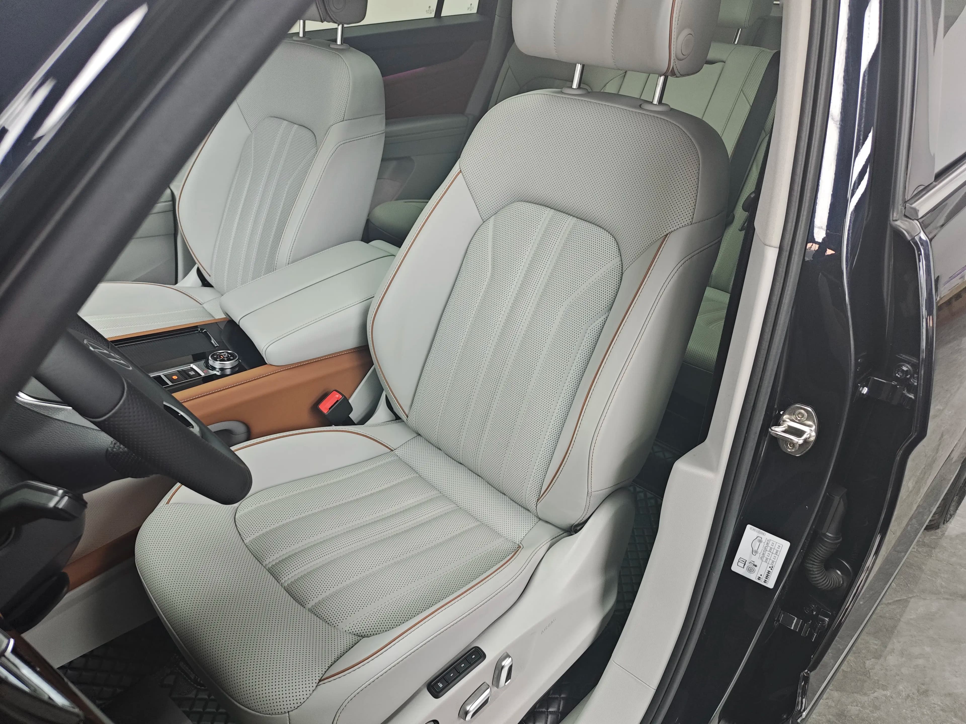 Volkswagen Teramont 2023 г. 23020 км. — фото 11