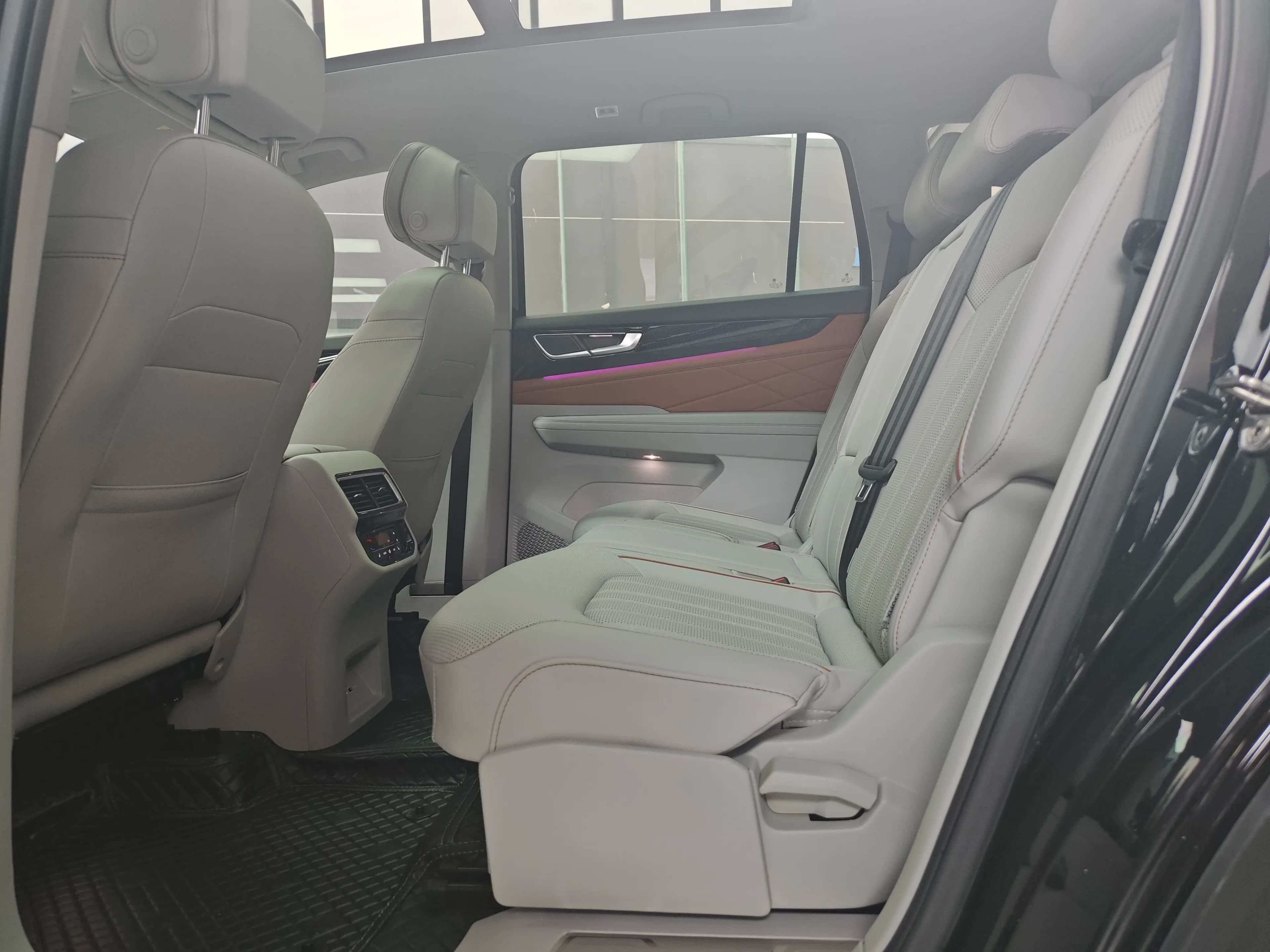 Volkswagen Teramont 2023 г. 23020 км. — фото 13