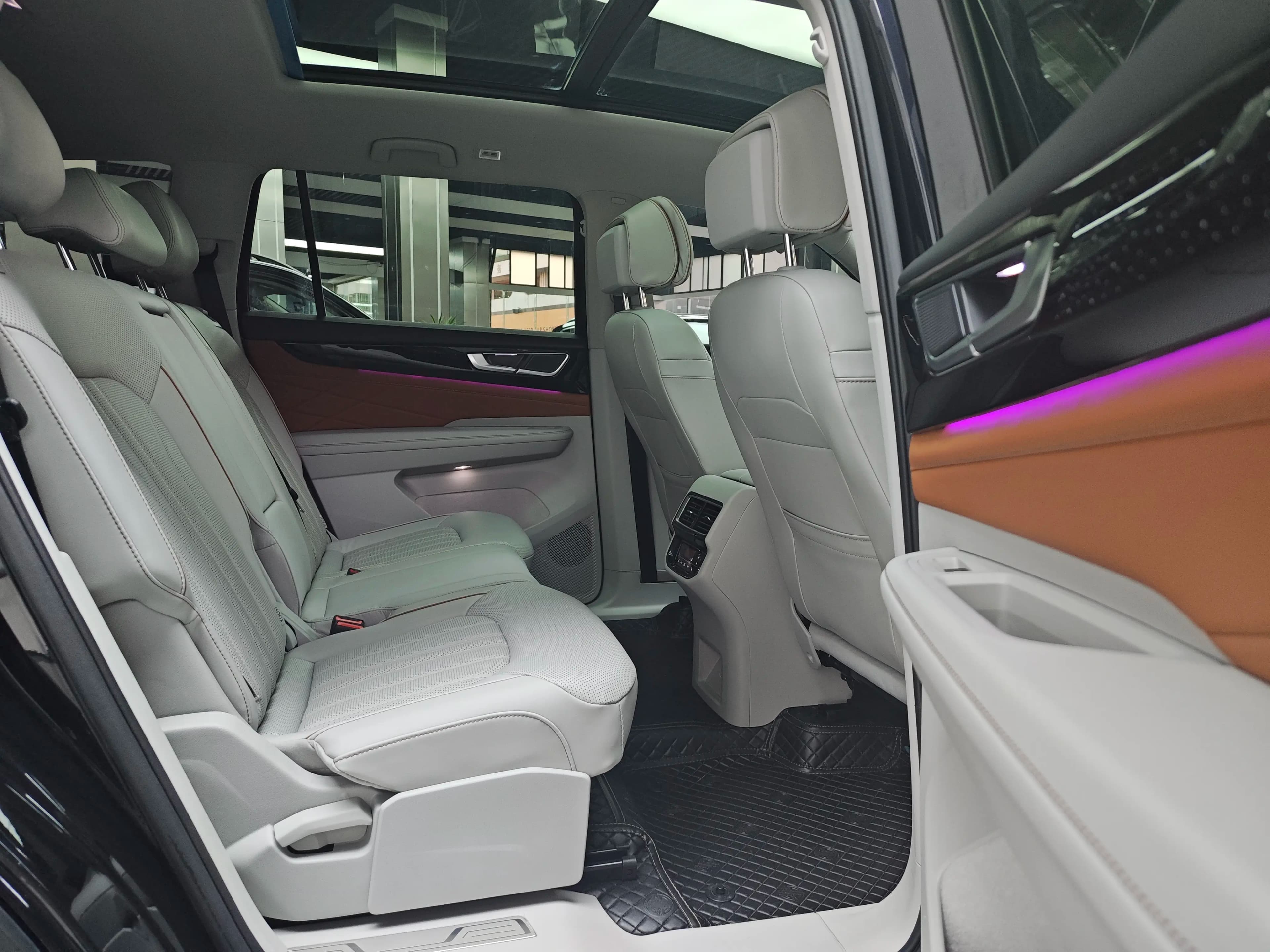 Volkswagen Teramont 2023 г. 23020 км. — фото 17