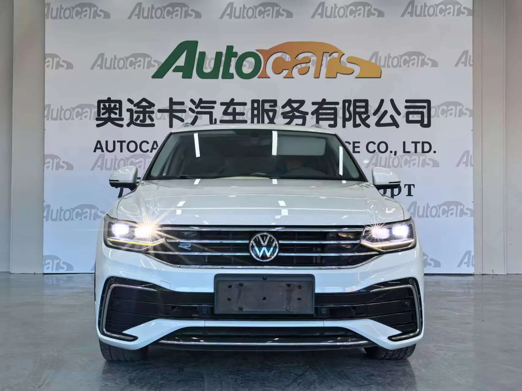 Volkswagen Tiguan L 2021 г. 45062 км. — фото 2
