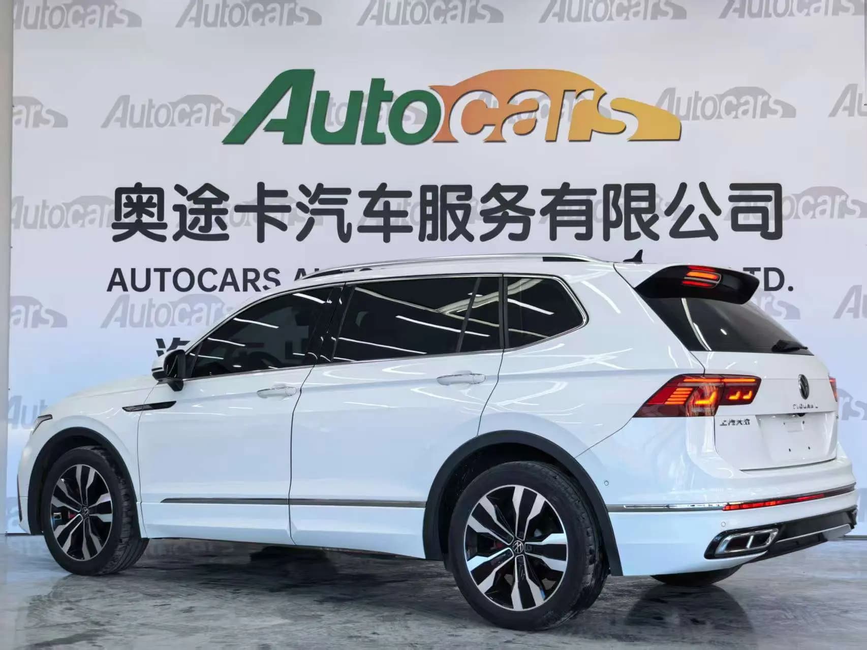 Volkswagen Tiguan L 2021 г. 45062 км. — фото 3