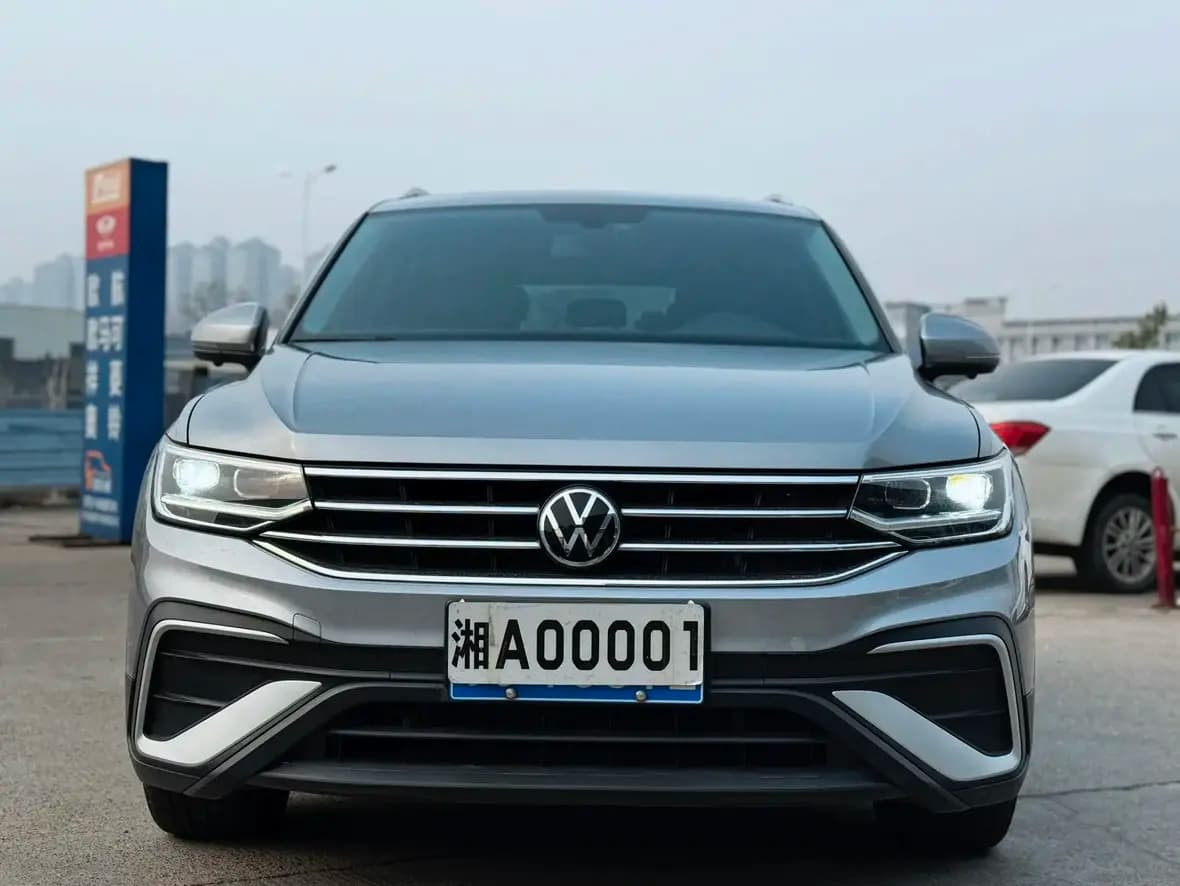 Volkswagen Tiguan L 2022 г. 38063 км. — фото 2