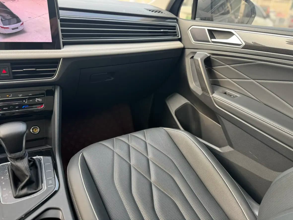 Volkswagen Tiguan L 2022 г. 38063 км. — фото 7