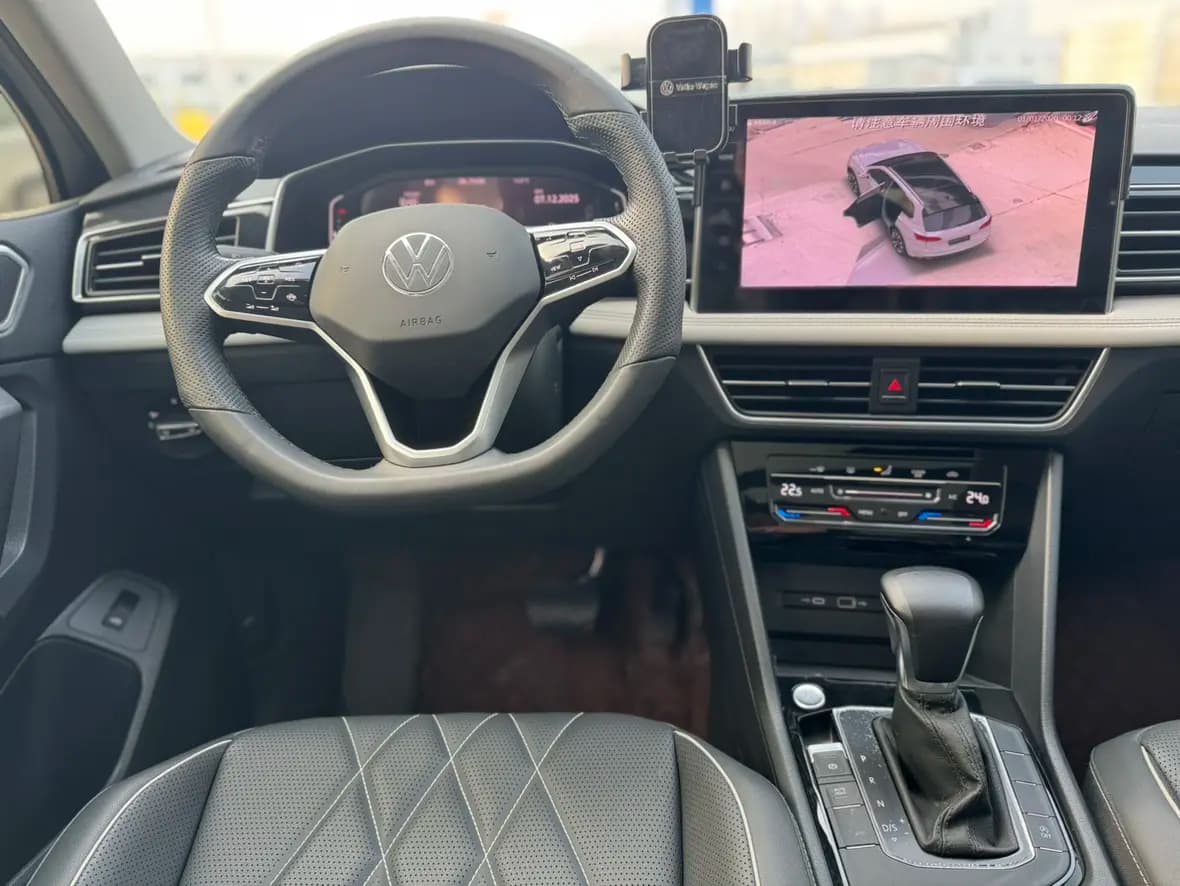 Volkswagen Tiguan L 2022 г. 38063 км. — фото 9